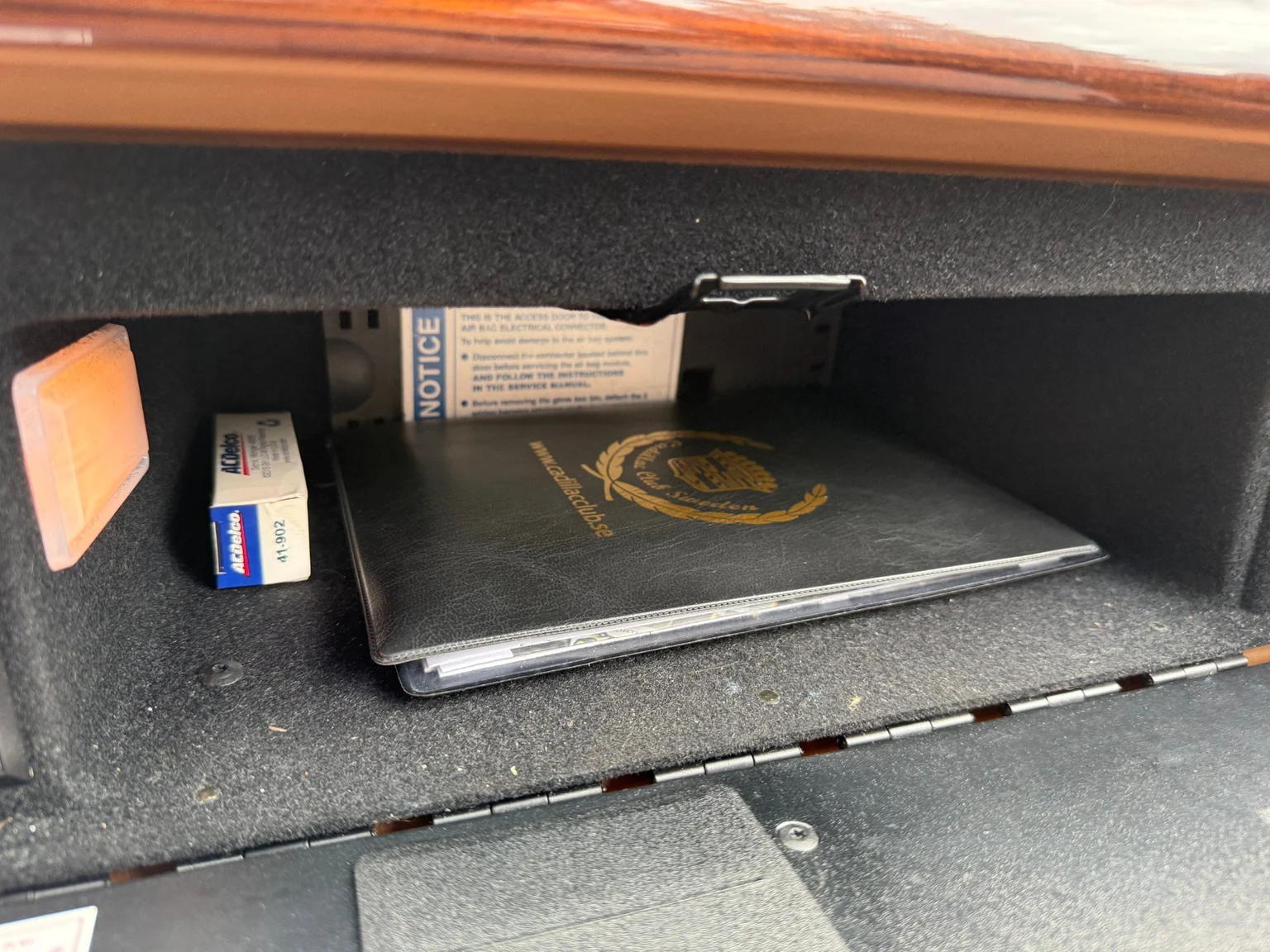 Innenraumfoto von 1997 Cadillac STS Seville 4.6 V8 (28)