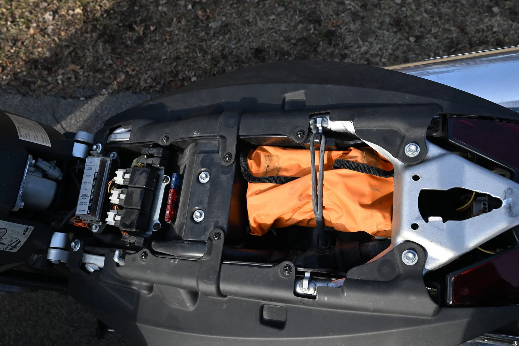 Exteriörbild på 2005 KTM 990 Super Duke (67)