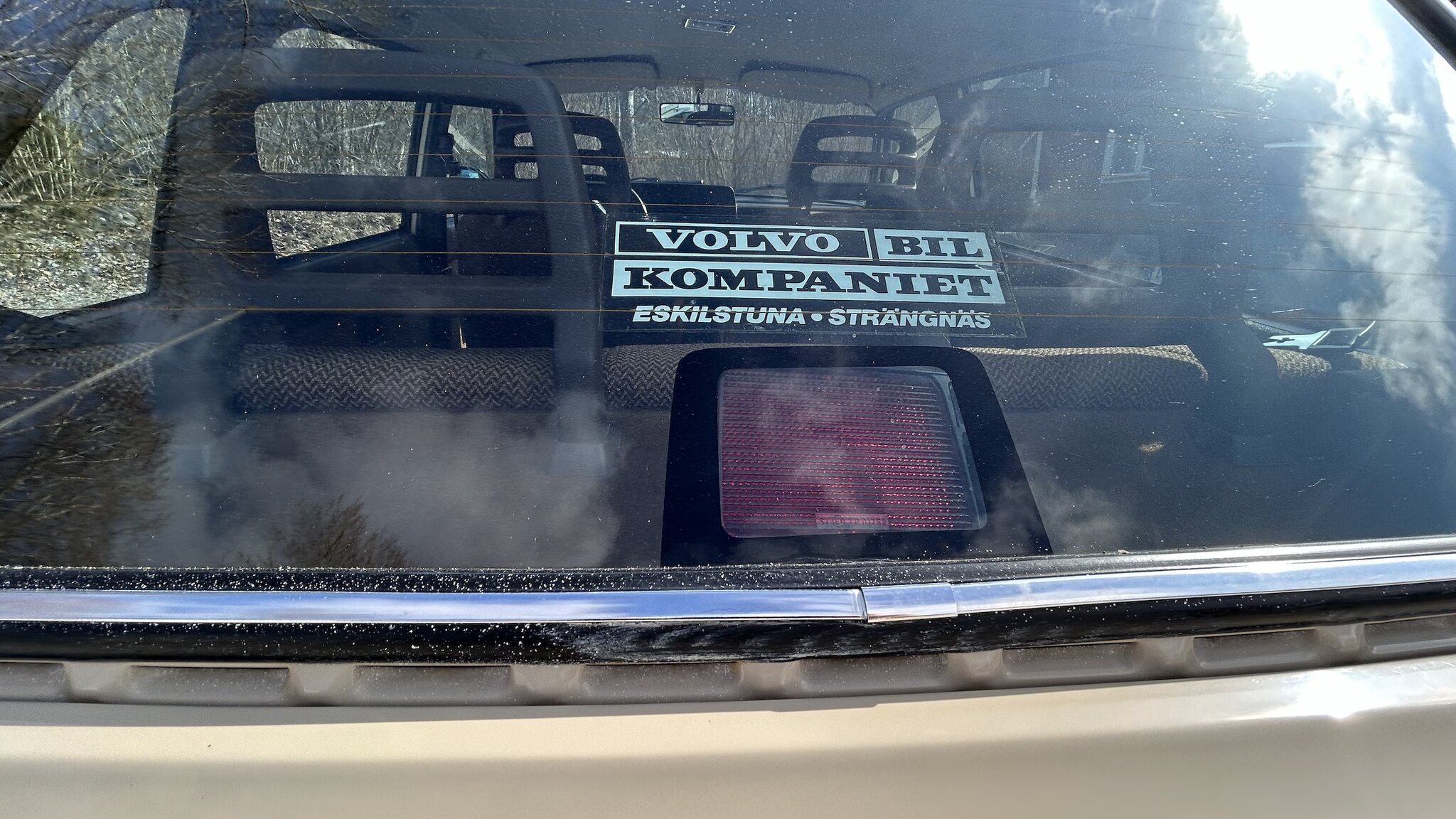 Exterior image of 1987 Volvo 244