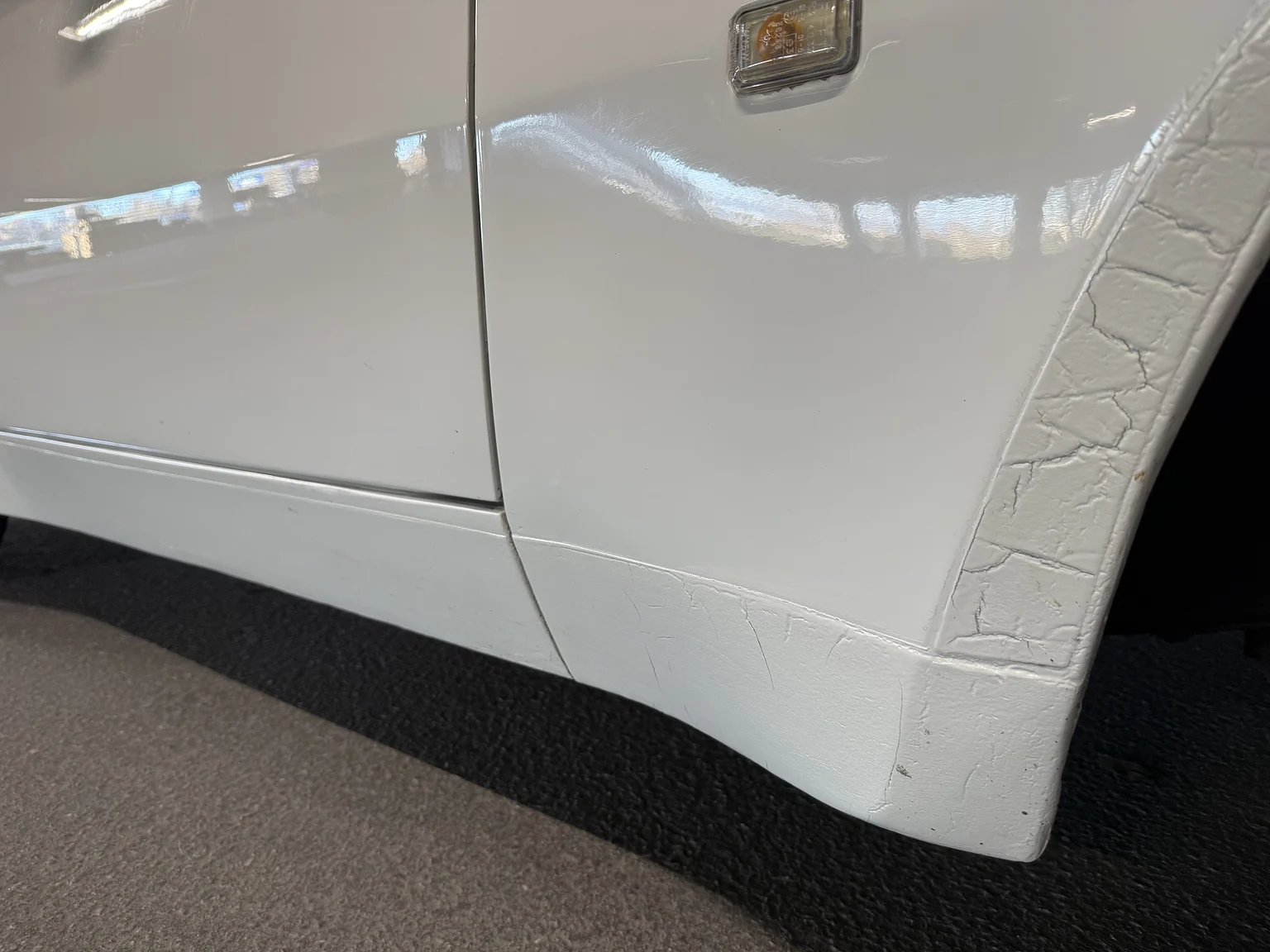 Aussenfoto 1984 PORSCHE 944 Targa (66)