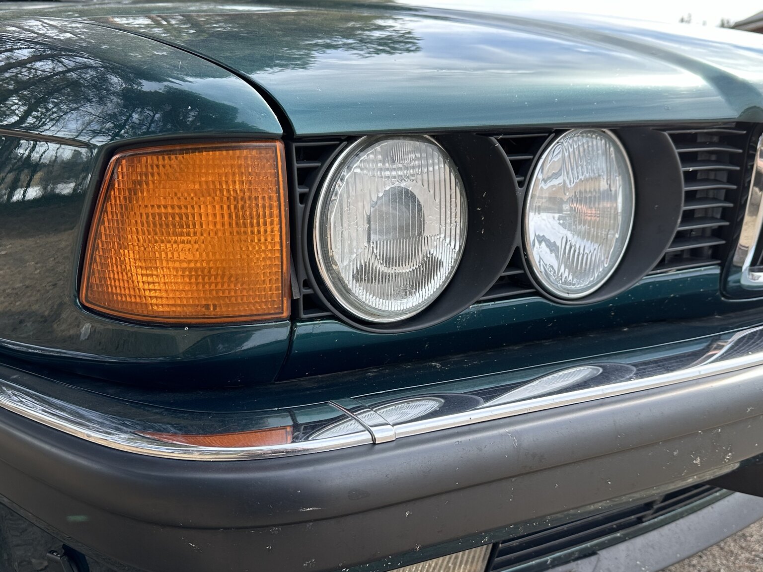 Exterior image of 1992 BMW 740iA