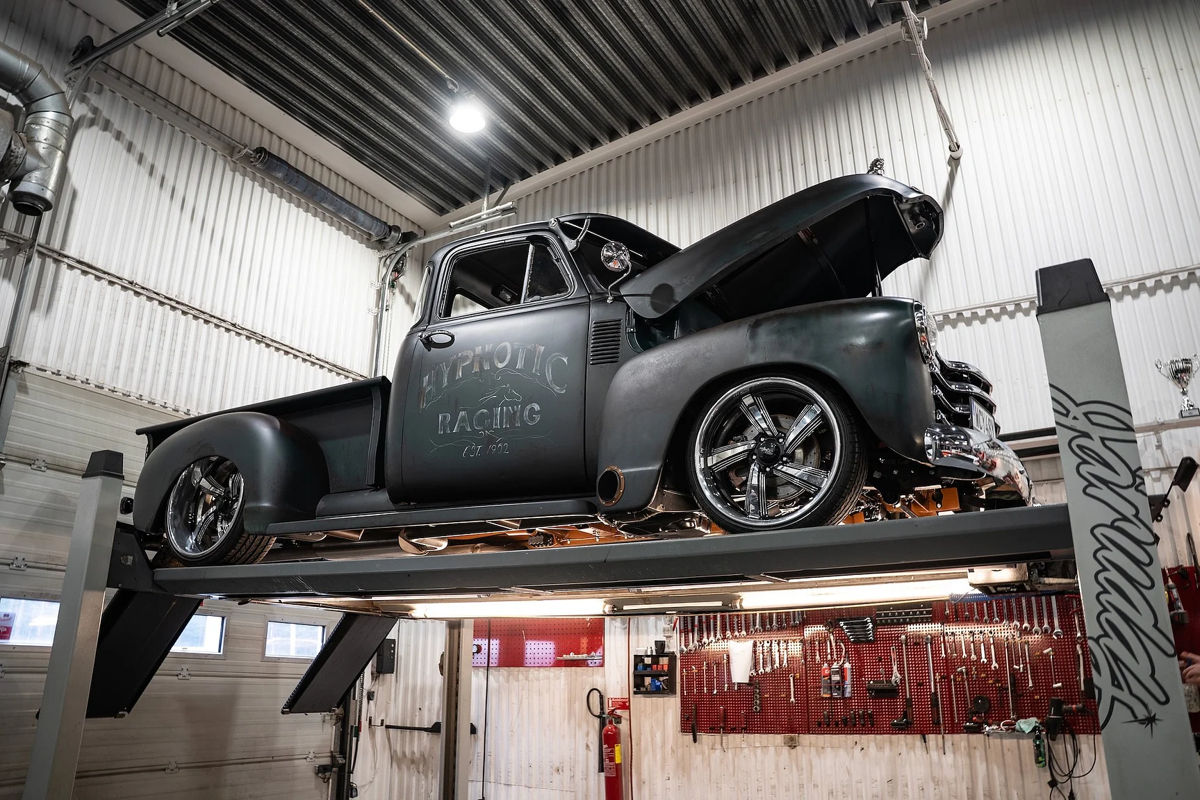 Image of 1953 Chevrolet 3600 Custom by Järudds mechanics (1)