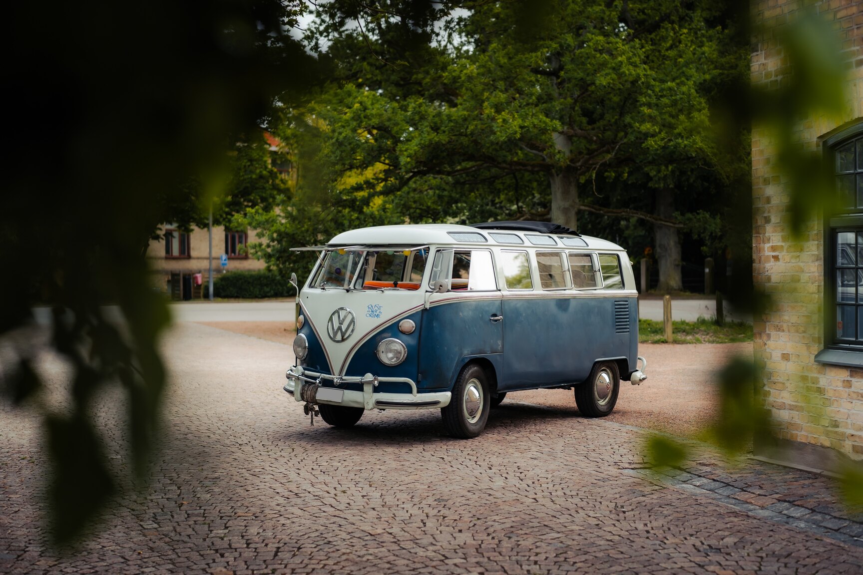 Aussenfoto 1964 Volkswagen Kleinbus Transporter 1500 Deluxe “21-fönsters Samba”