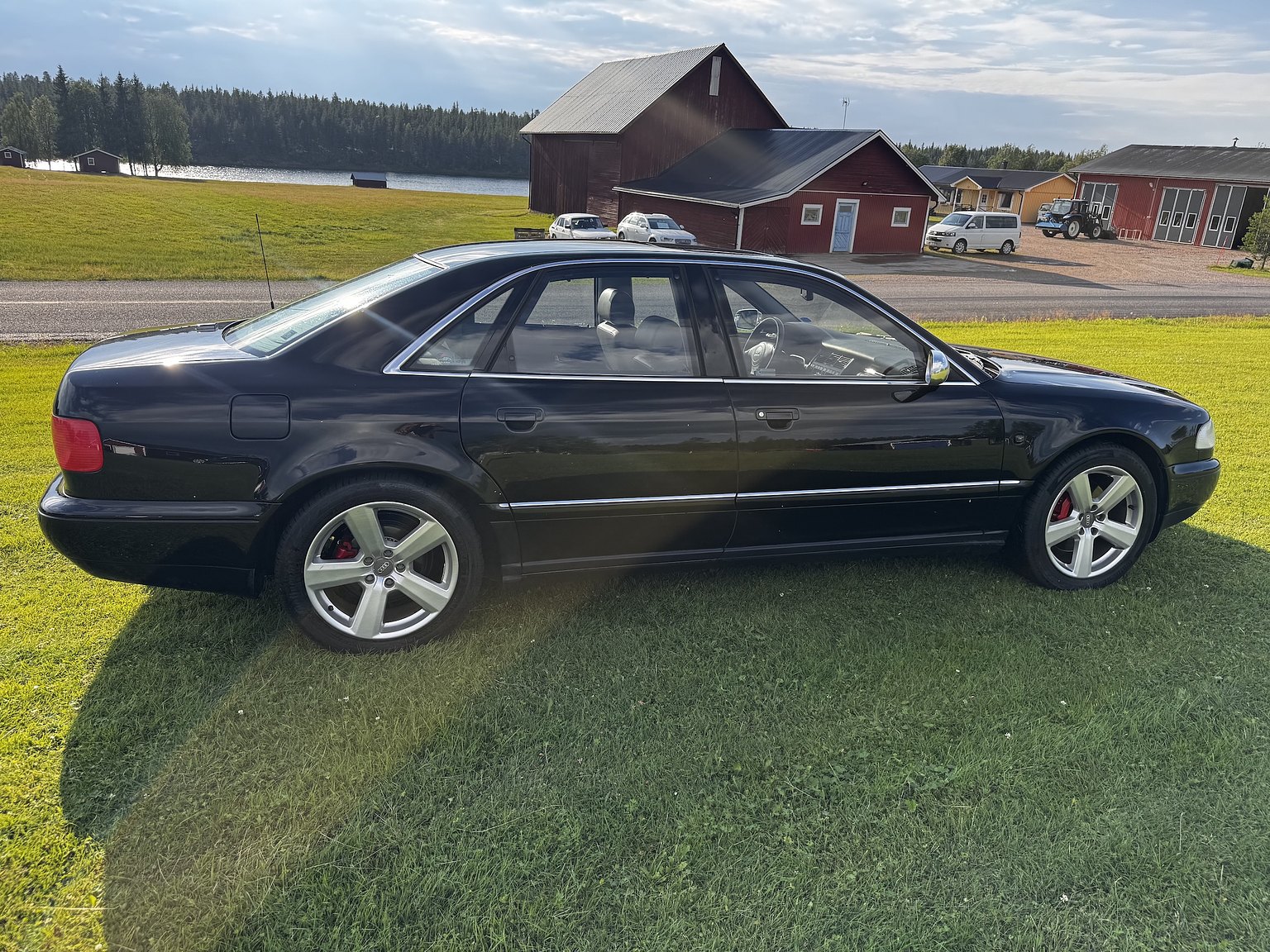 Exteriörbild på 1999 Audi S8 4.2 Quattro
