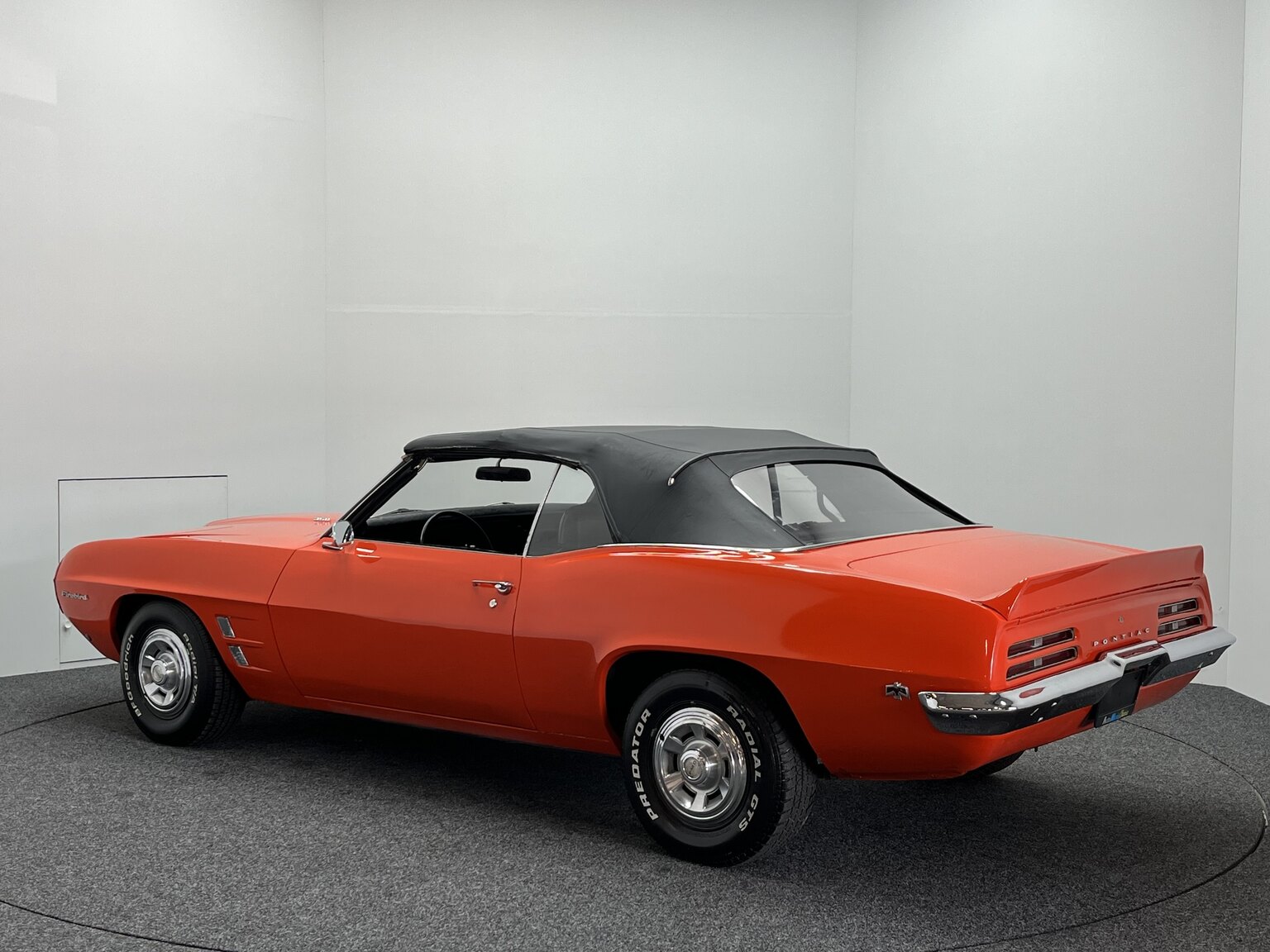 Exteriörbild på 1969 Pontiac Firebird