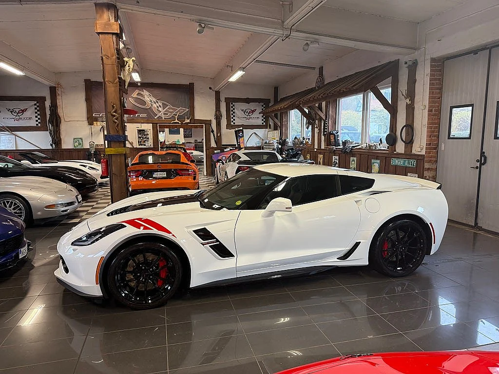 Bild von 2017 Chevrolet Corvette (2)