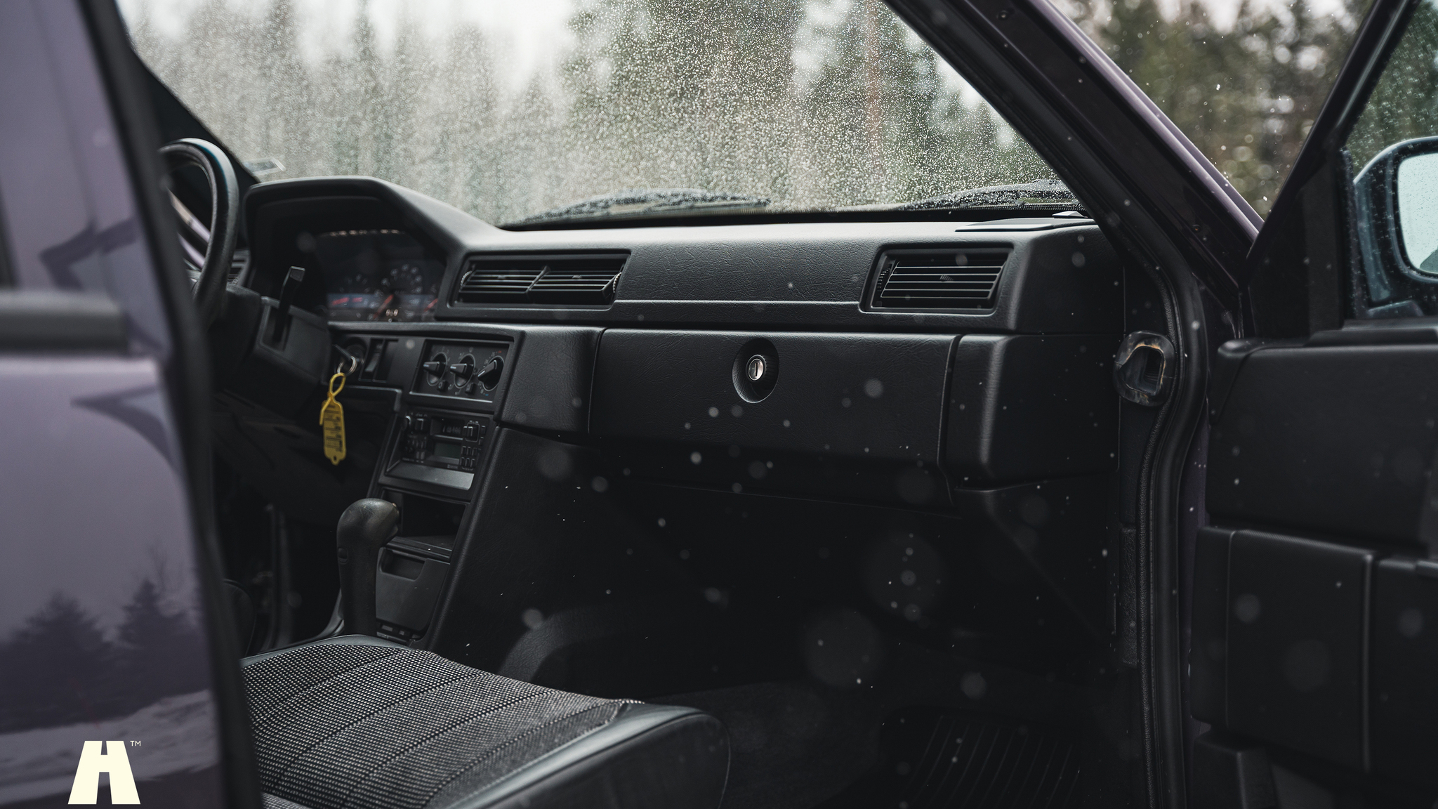 Interior image of 1995 Volvo 940 SE