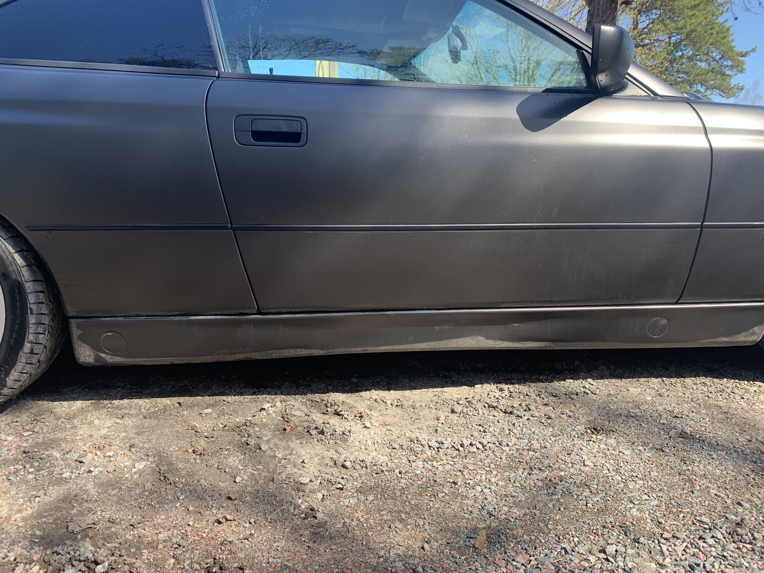 Exterior image of 1995 BMW 840i (63)