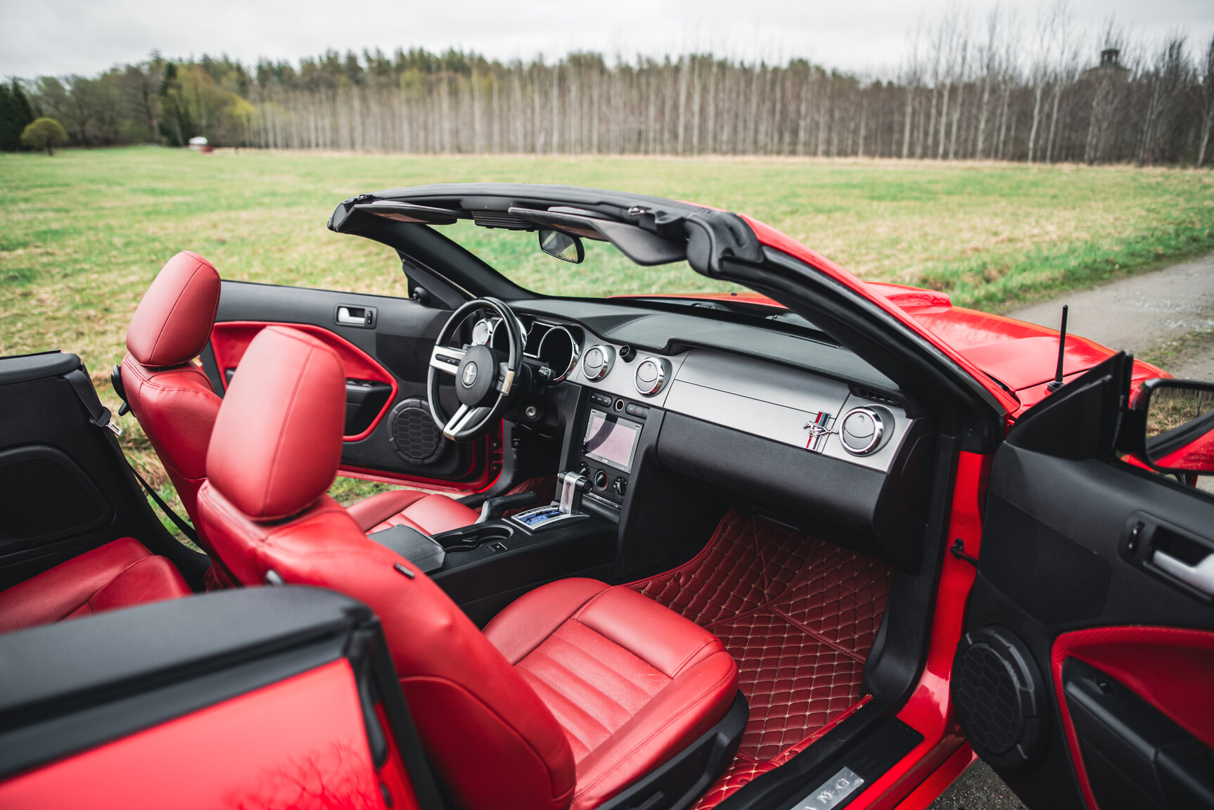 Interior image of 2009 Ford Mustang V8 GT Convertible