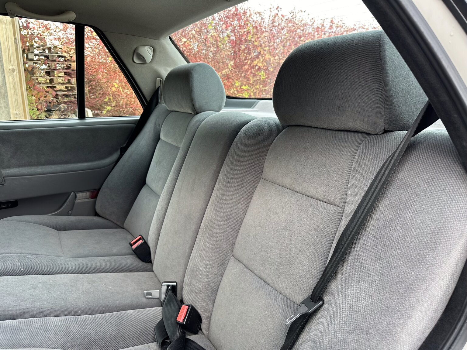 Interior image of 1996 SAAB 9000