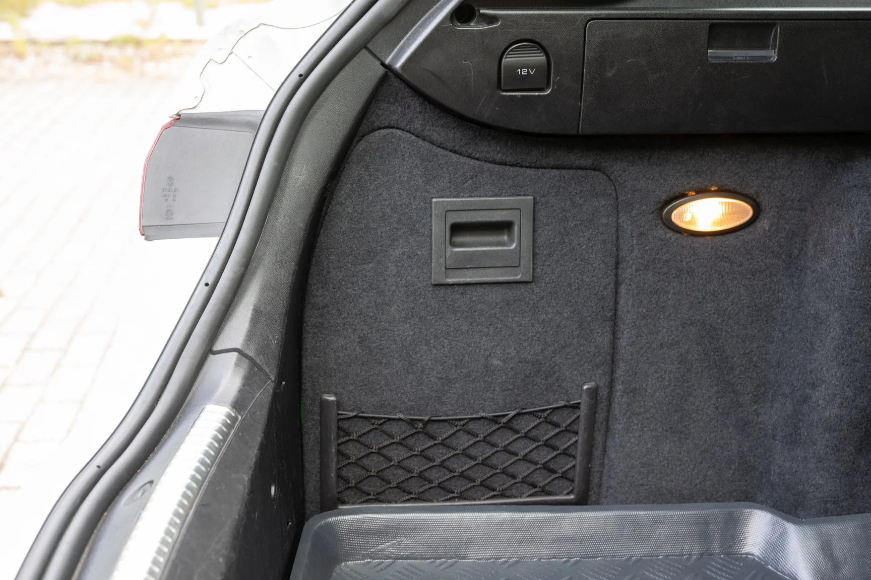 Innenraumfoto von 2008 Alfa Romeo 159 Q4 Sportwagon (8)