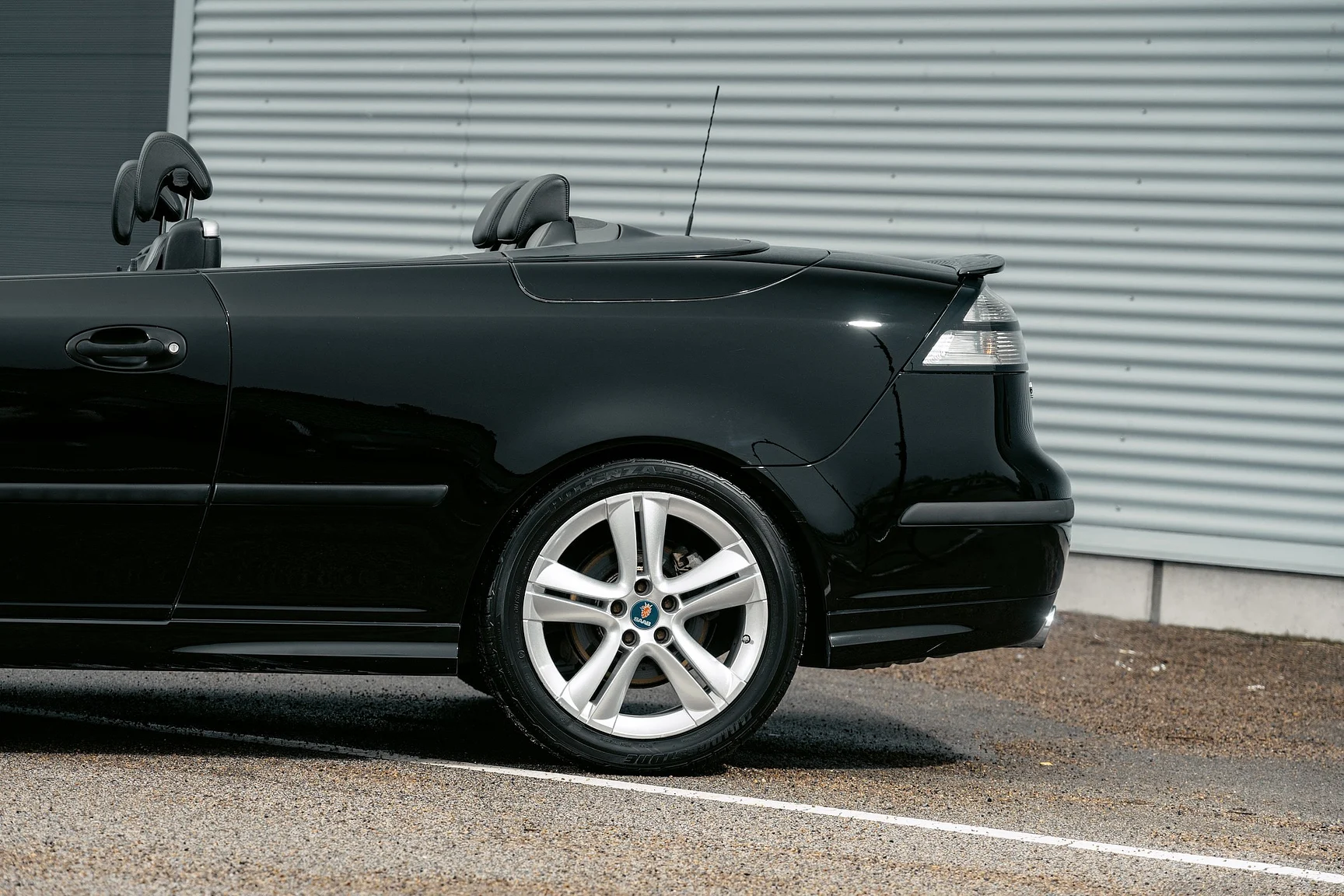 Exteriörbild på 2004 SAAB 9-3 Aero 2.0T Cabriolet (25)