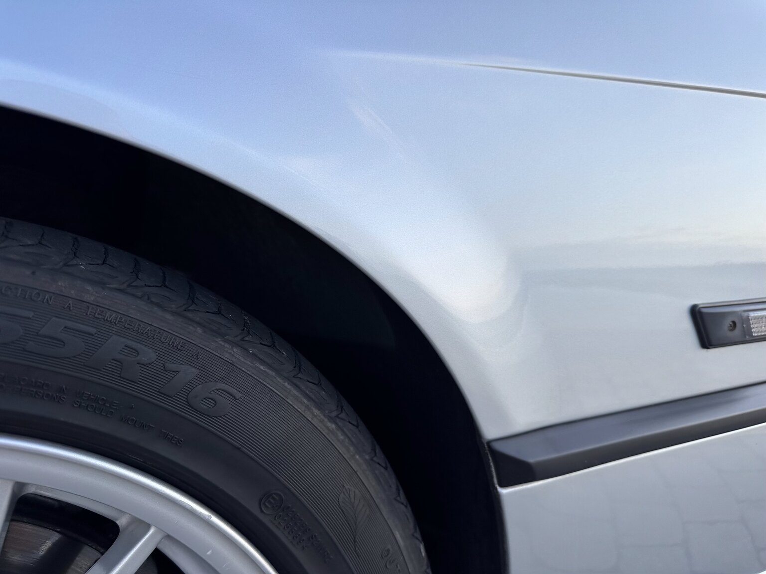 Aussenfoto 1993 BMW 325i Convertible