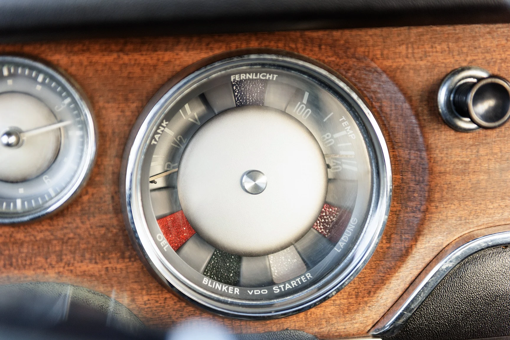 Innenraumfoto von 1964 BMW 1800 (6)