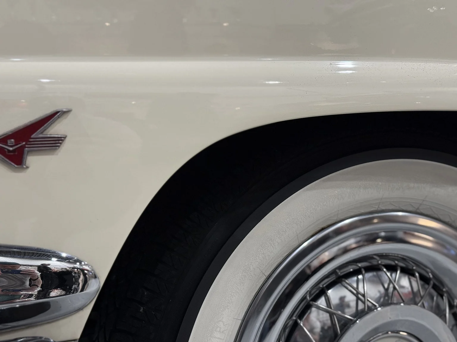 Aussenfoto 1956 Ford Fairlane Sunliner V8 5.1 (46)