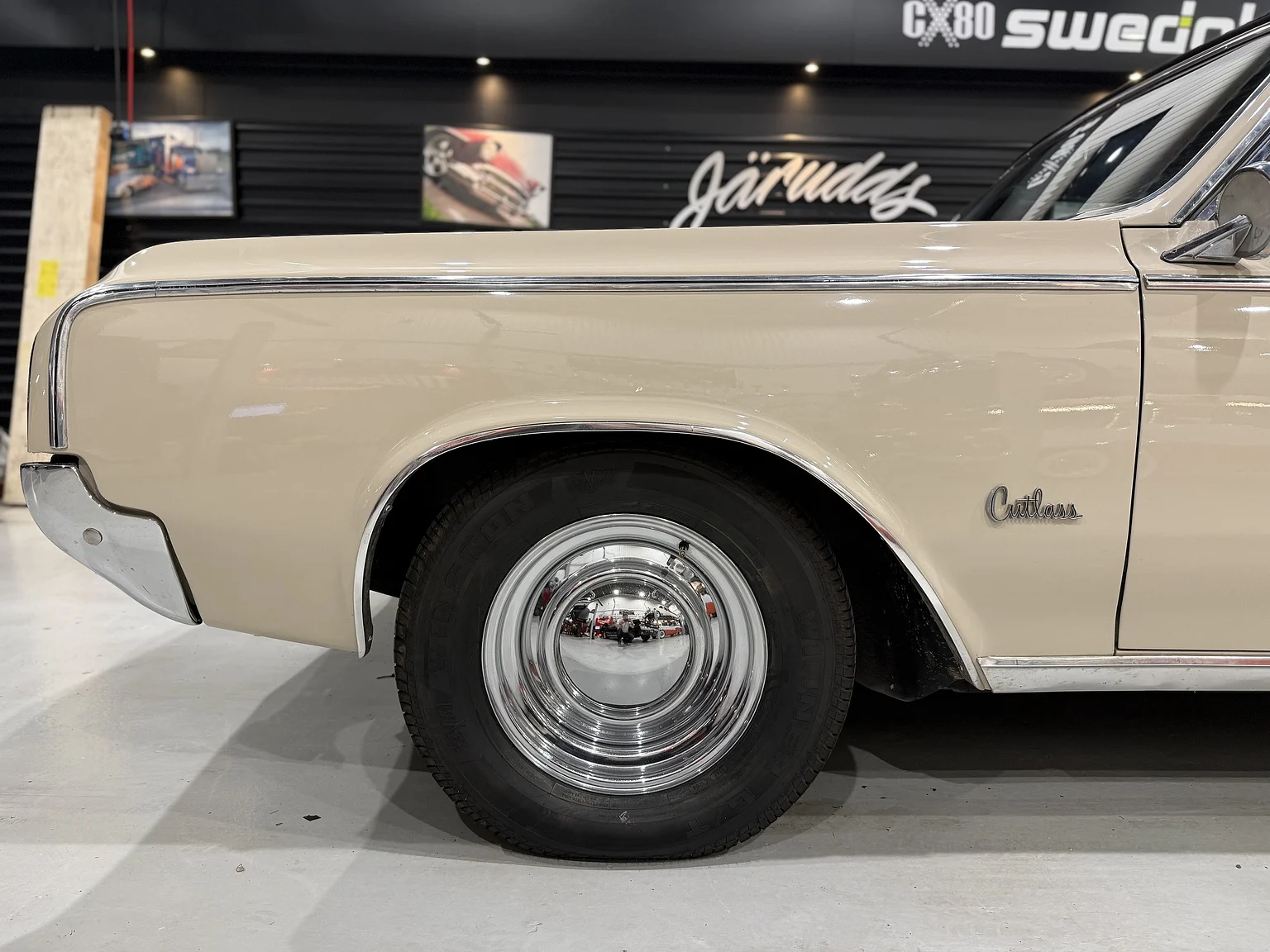 Exterior image of 1964 Oldsmobile Cutlass Convertible (33)