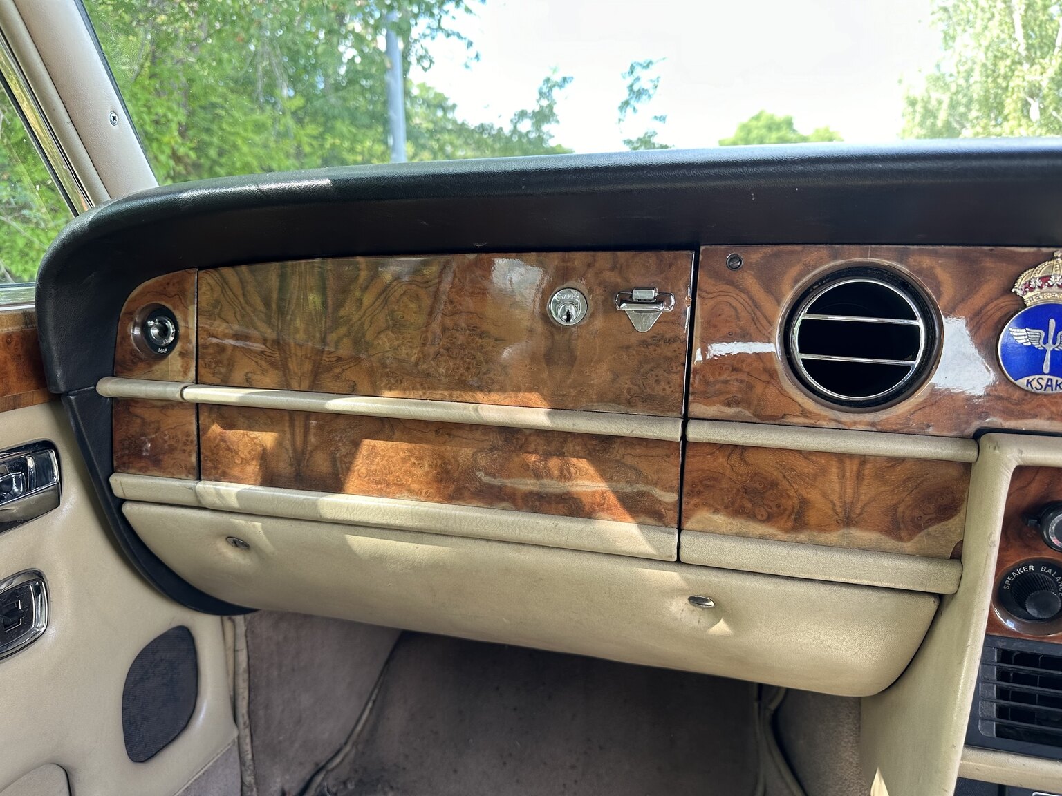 Interior image of 1979 Rolls Royce Silver Shadow