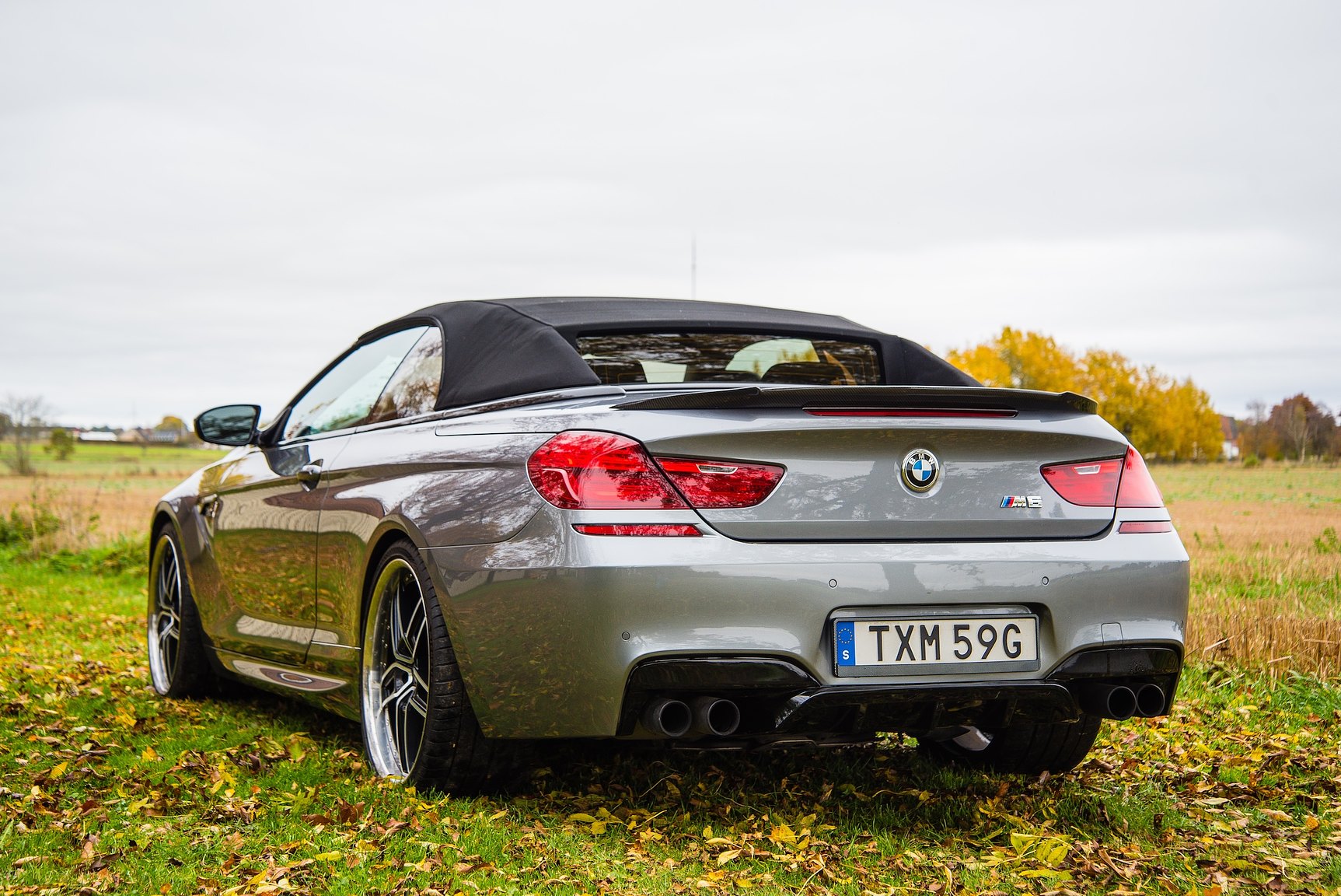 Exterior image of 2014 BMW M6C
