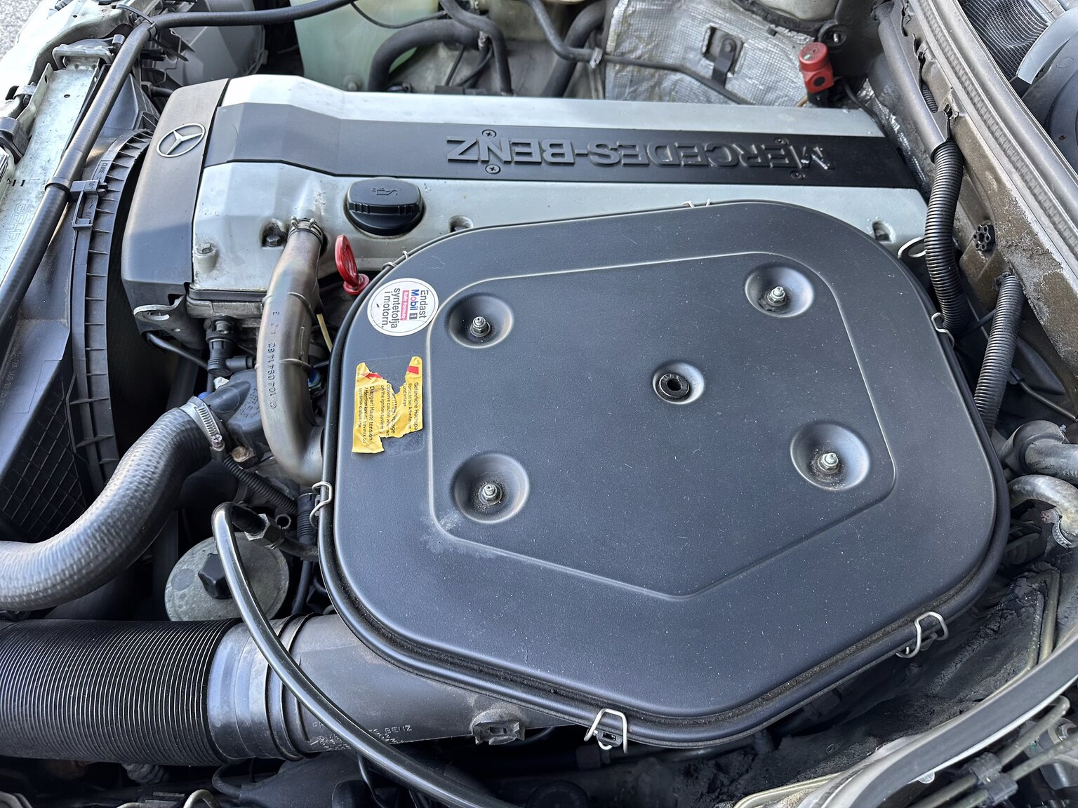 Image of 1992 Mercedes-Benz 300 CE-24 mechanics