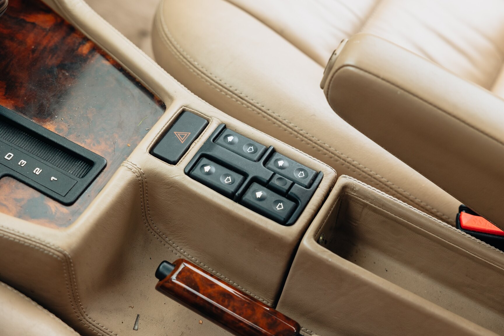 Interiörbild 1990 BMW 750iL (30)