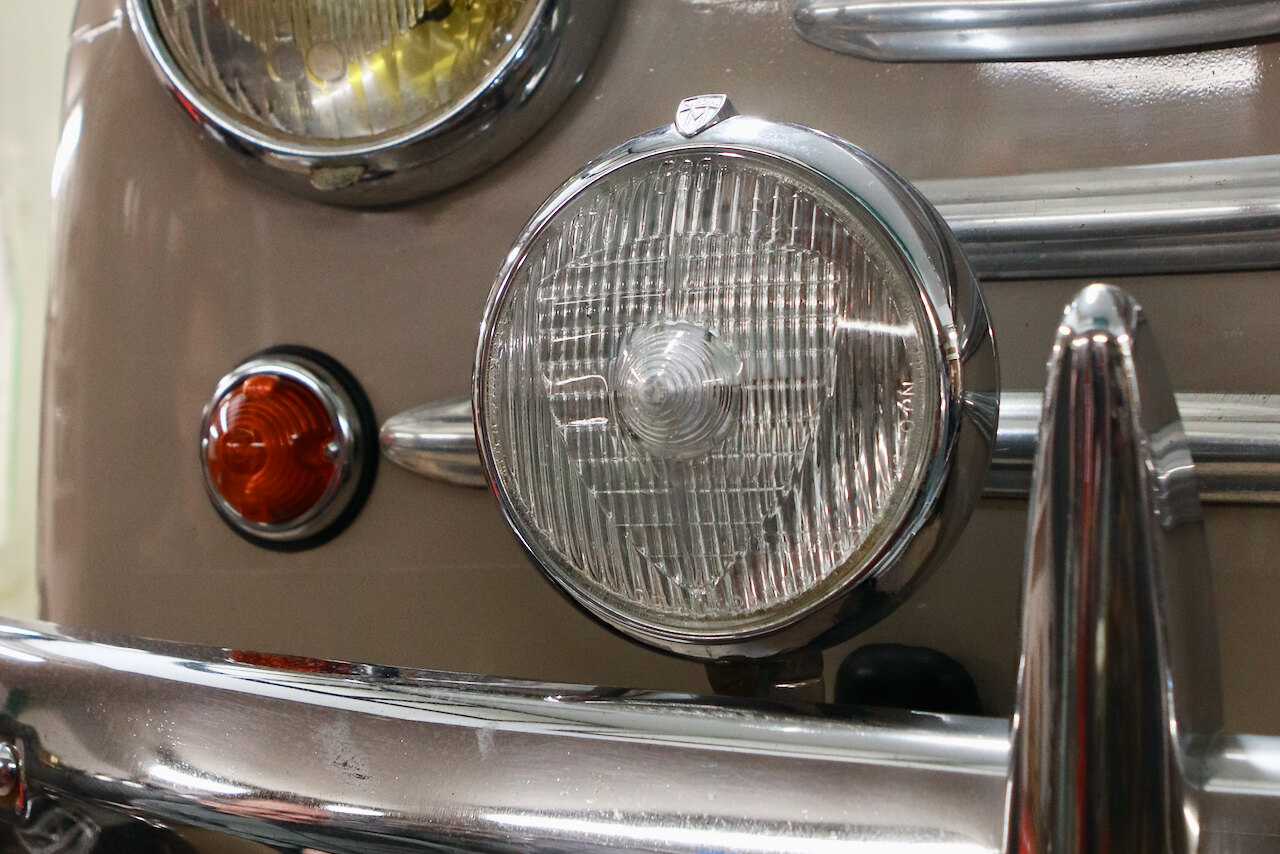 Exterior image of 1959 Renault 4CV