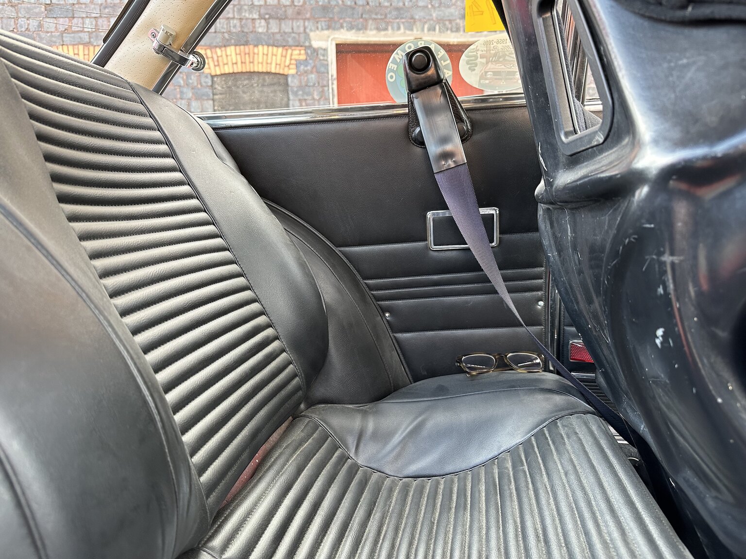 Interiörbild 1972 Alfa Romeo 2000 GTV Bertone Coupé