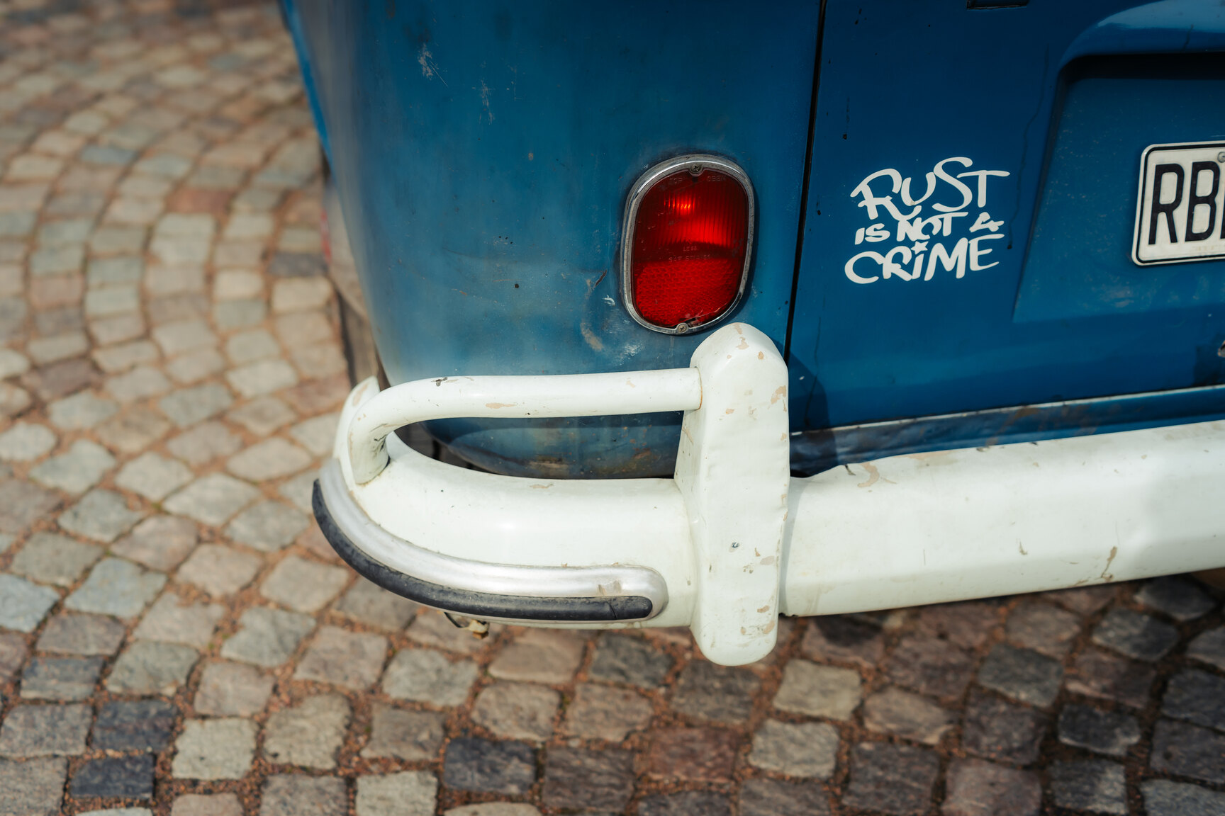 Exteriörbild på 1964 Volkswagen Kleinbus Transporter 1500 Deluxe “21-fönsters Samba”