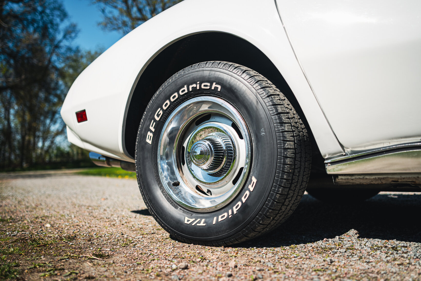 Exterior image of 1975 Chevrolet Corvette Stingray (34)