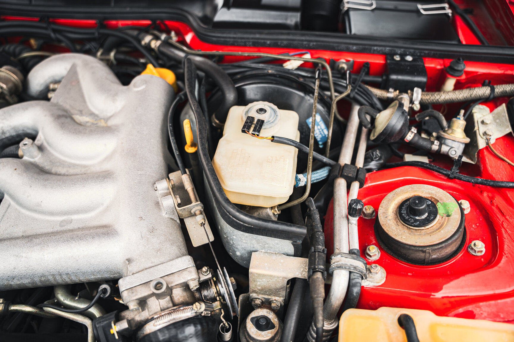 Image of 1990 Porsche 944 Turbo mechanics