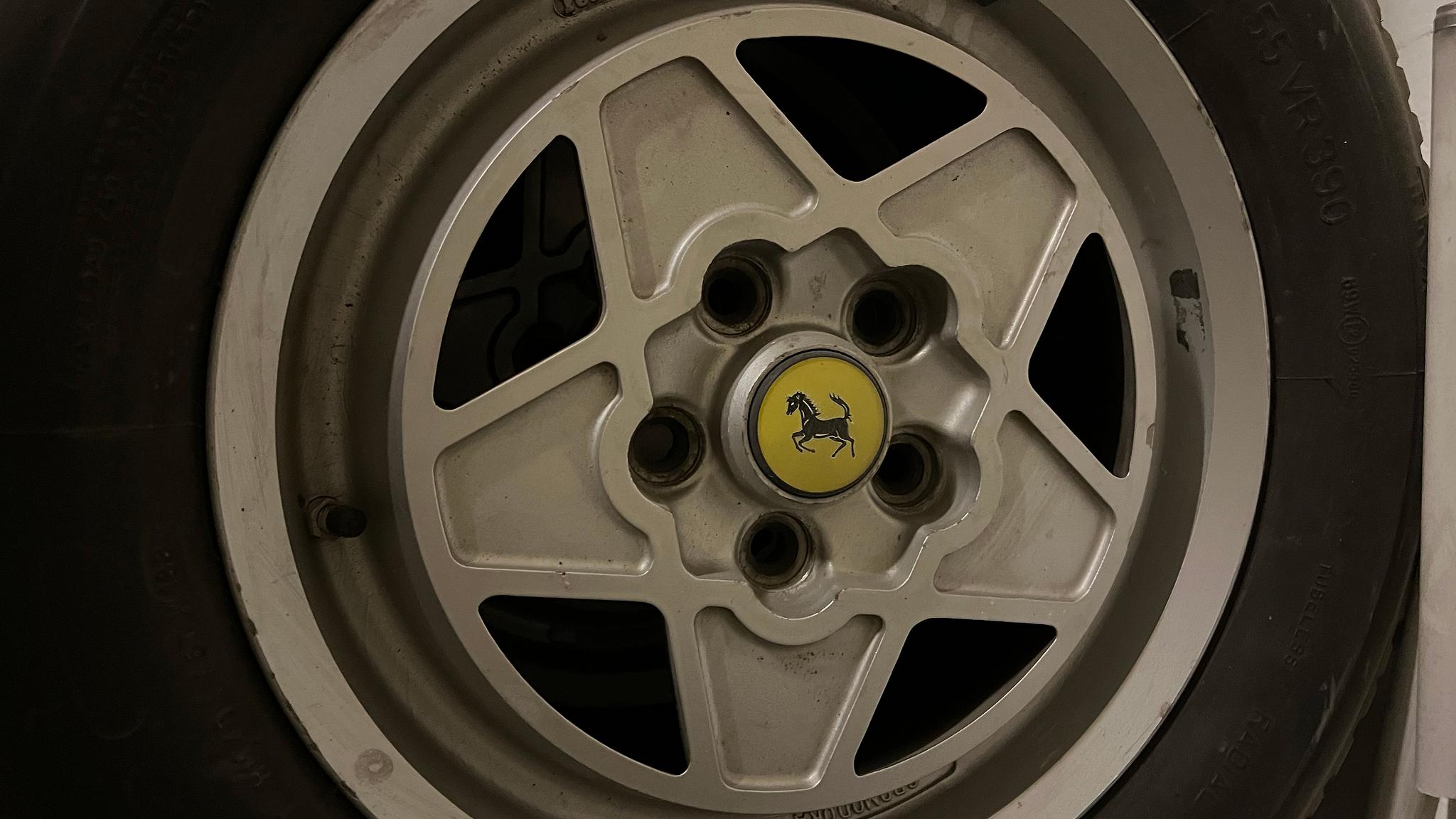 Exterior image of 1985 Ferrari Mondial Quattrovalvole Design by Pininfarina (73)