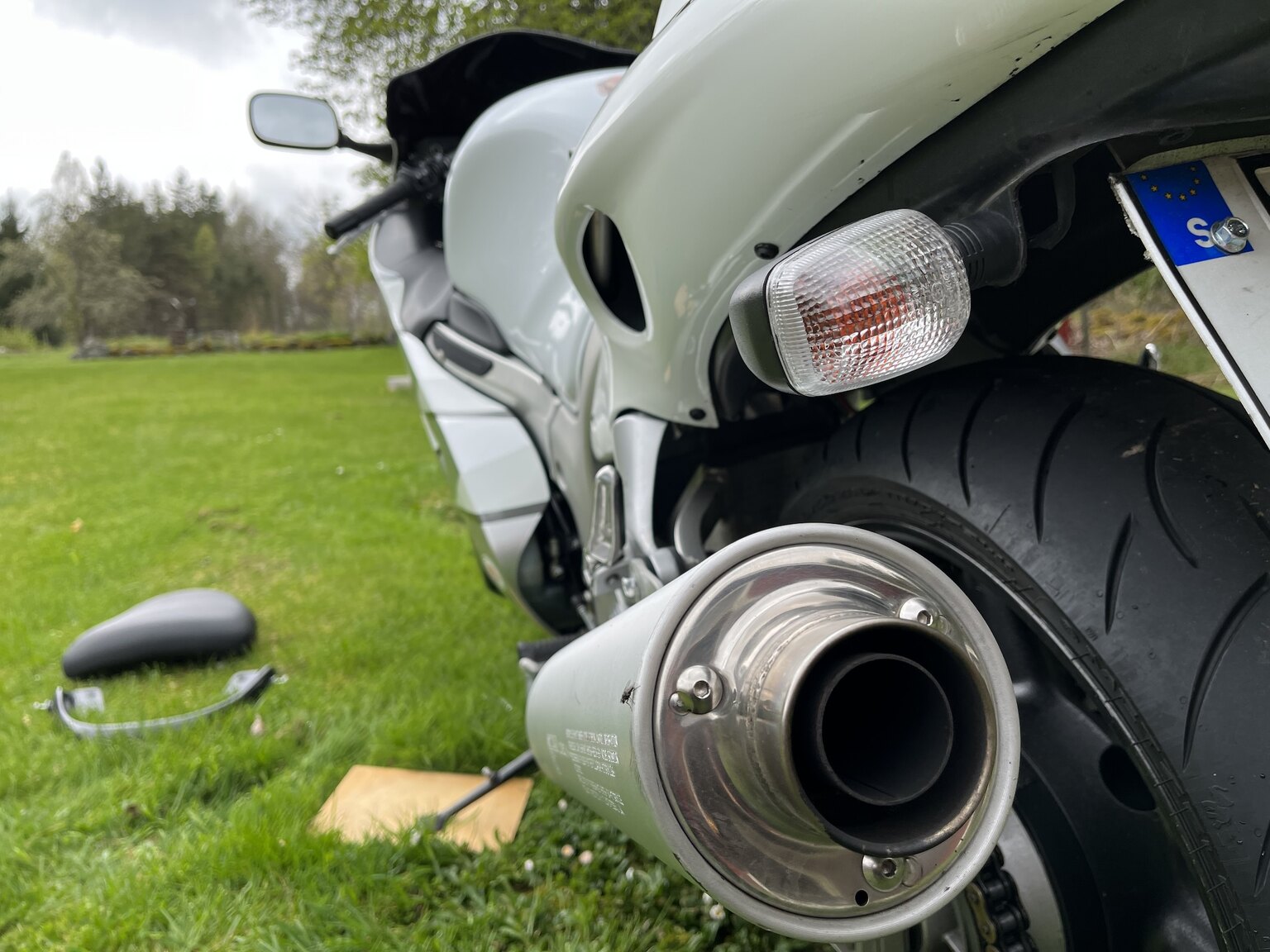 Exteriörbild på 1999 Suzuki GSX1300R Hayabusa