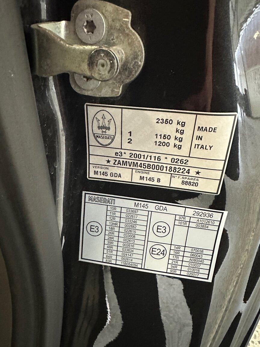 Interior image of 2016 Maserati Grancabrio (17)