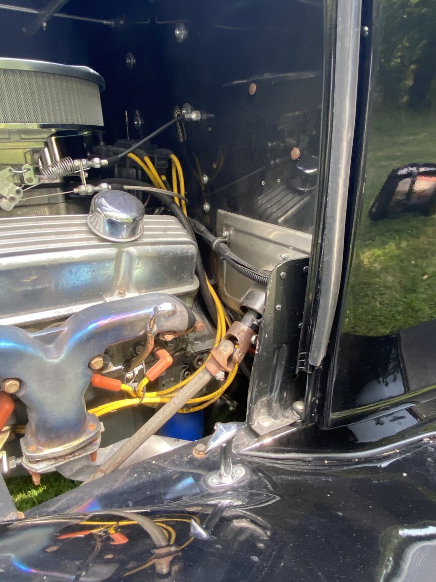 Image of 1932 Ford 32 deuce sport coupé (Hot Rod) mechanics