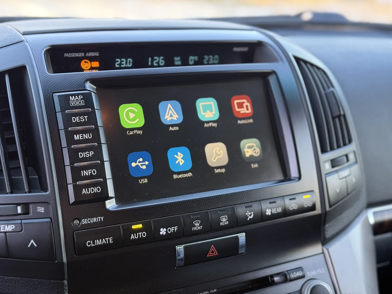 Innenraumfoto von 2008 Toyota Land Cruiser 200 Series 4.5 V8 (9)