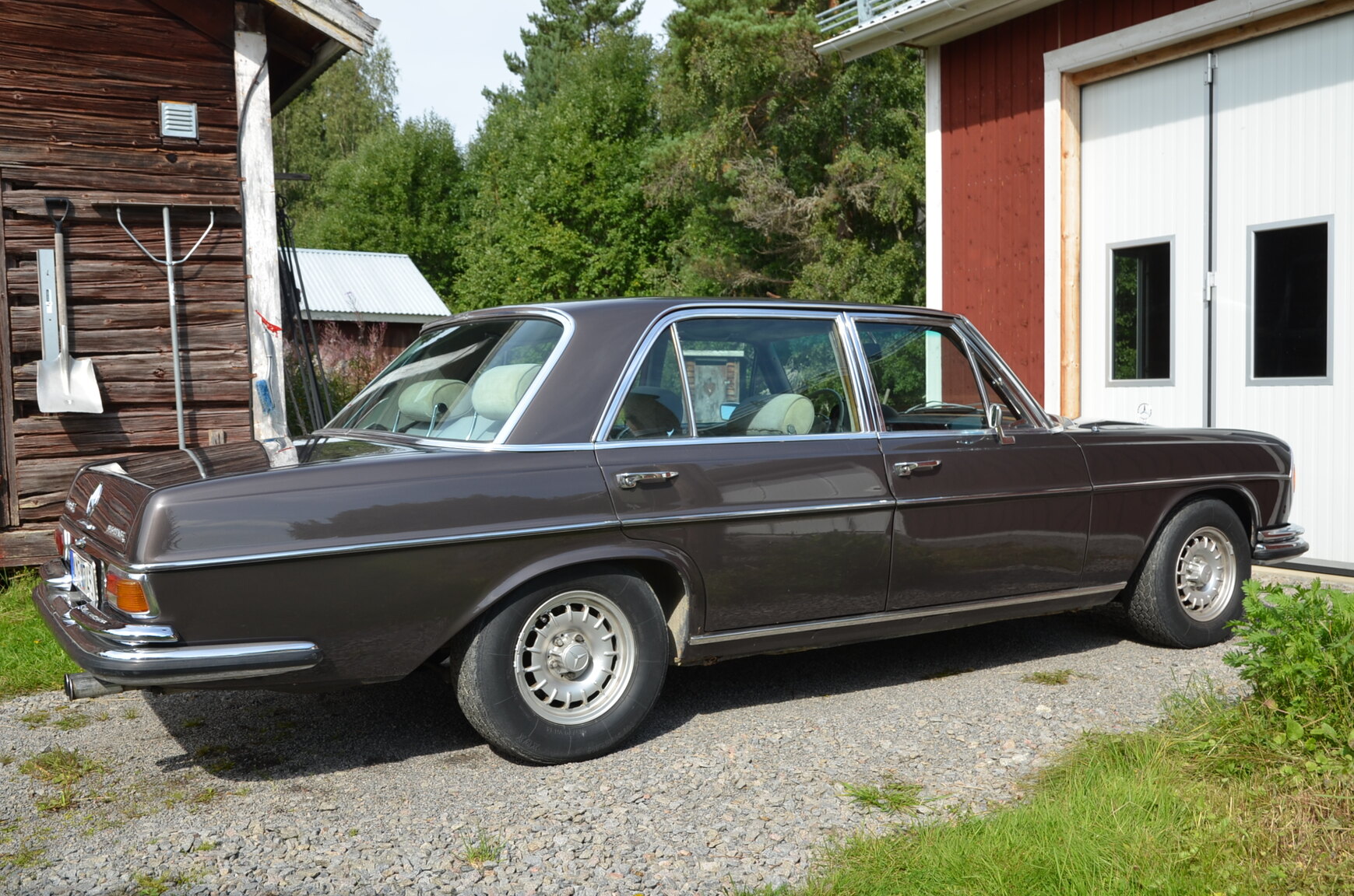 Exterior image of 1968 Mercedes-Benz W109 300 SEL 6.3