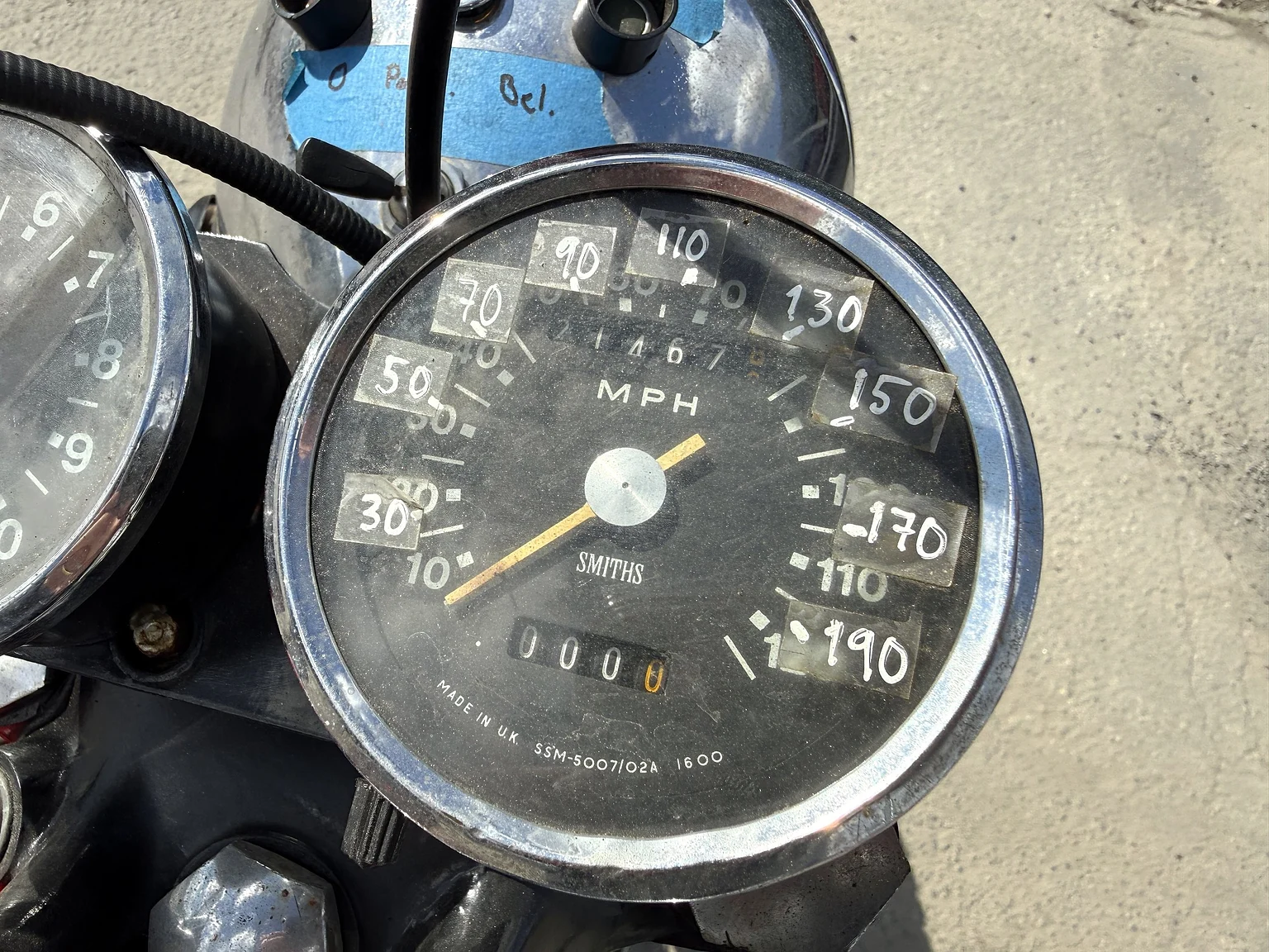 Exteriörbild på 1971 Triumph Daytona 500 (17)