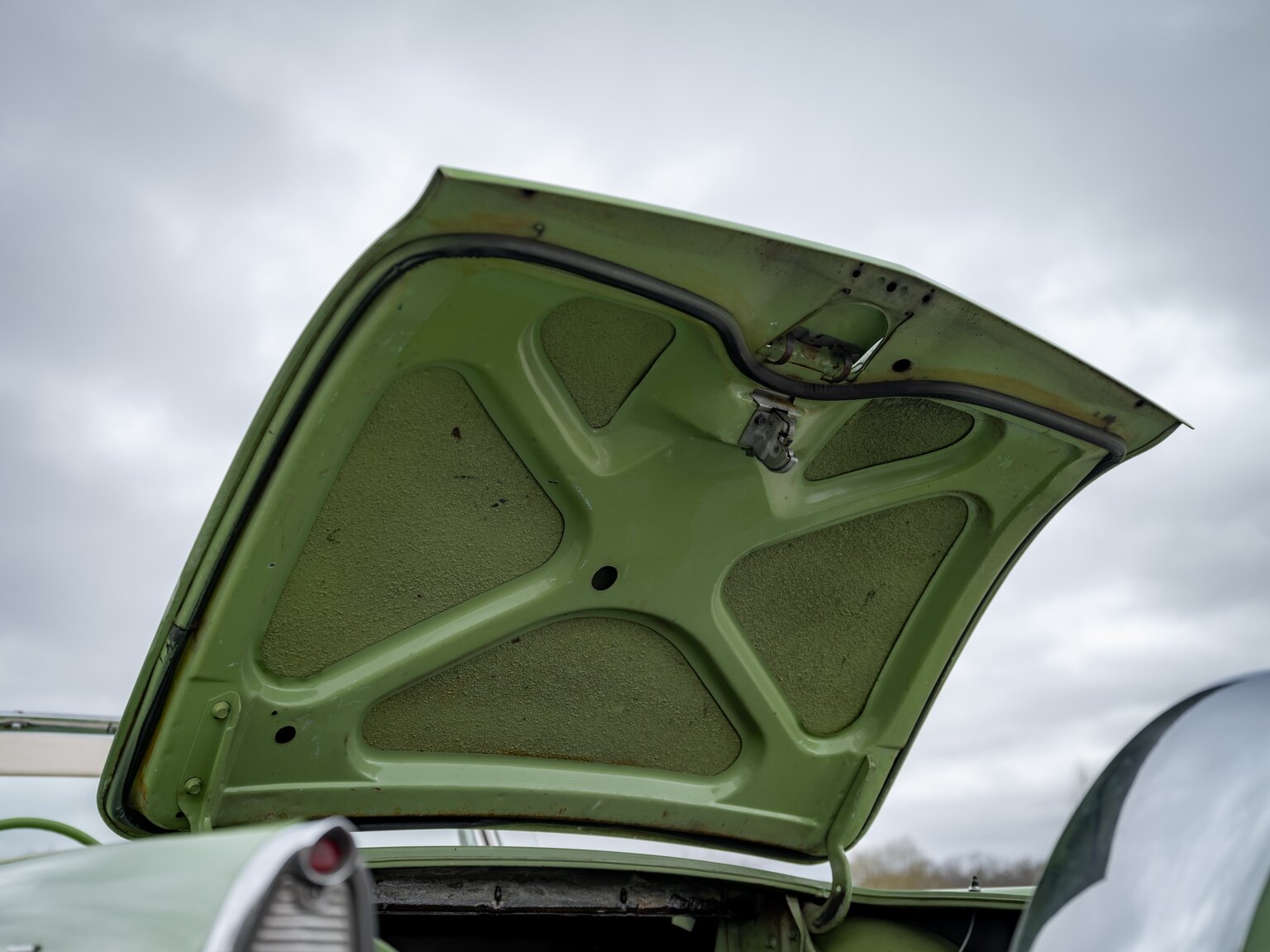 Interior image of 1956 Ford Thunderbird (46)