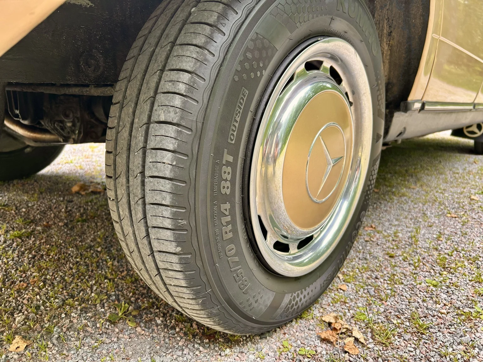 Aussenfoto 1976 Mercedes-Benz 300 D (33)