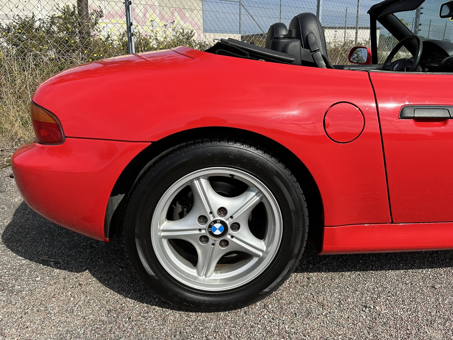 Exterior image of 1997 BMW Z3 Roadster
