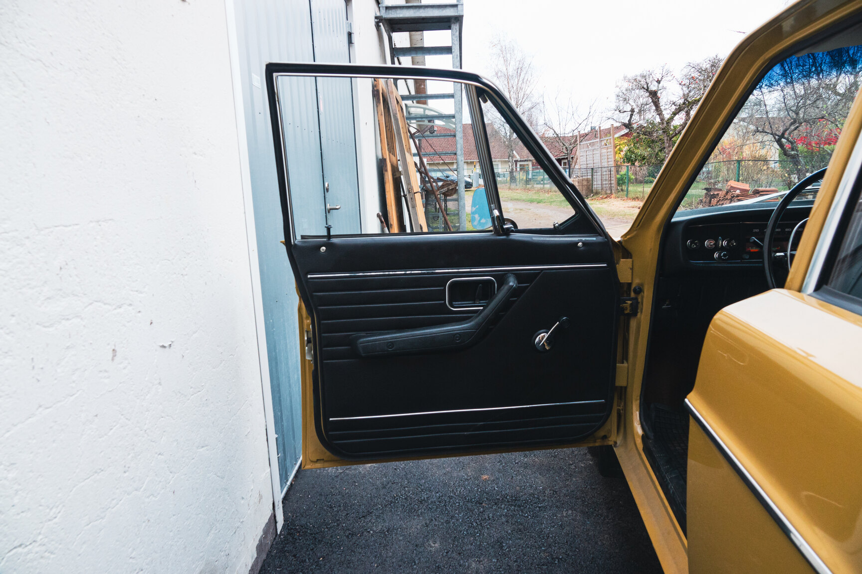 Innenraumfoto von 1971 Volvo 144 2.0 Automat