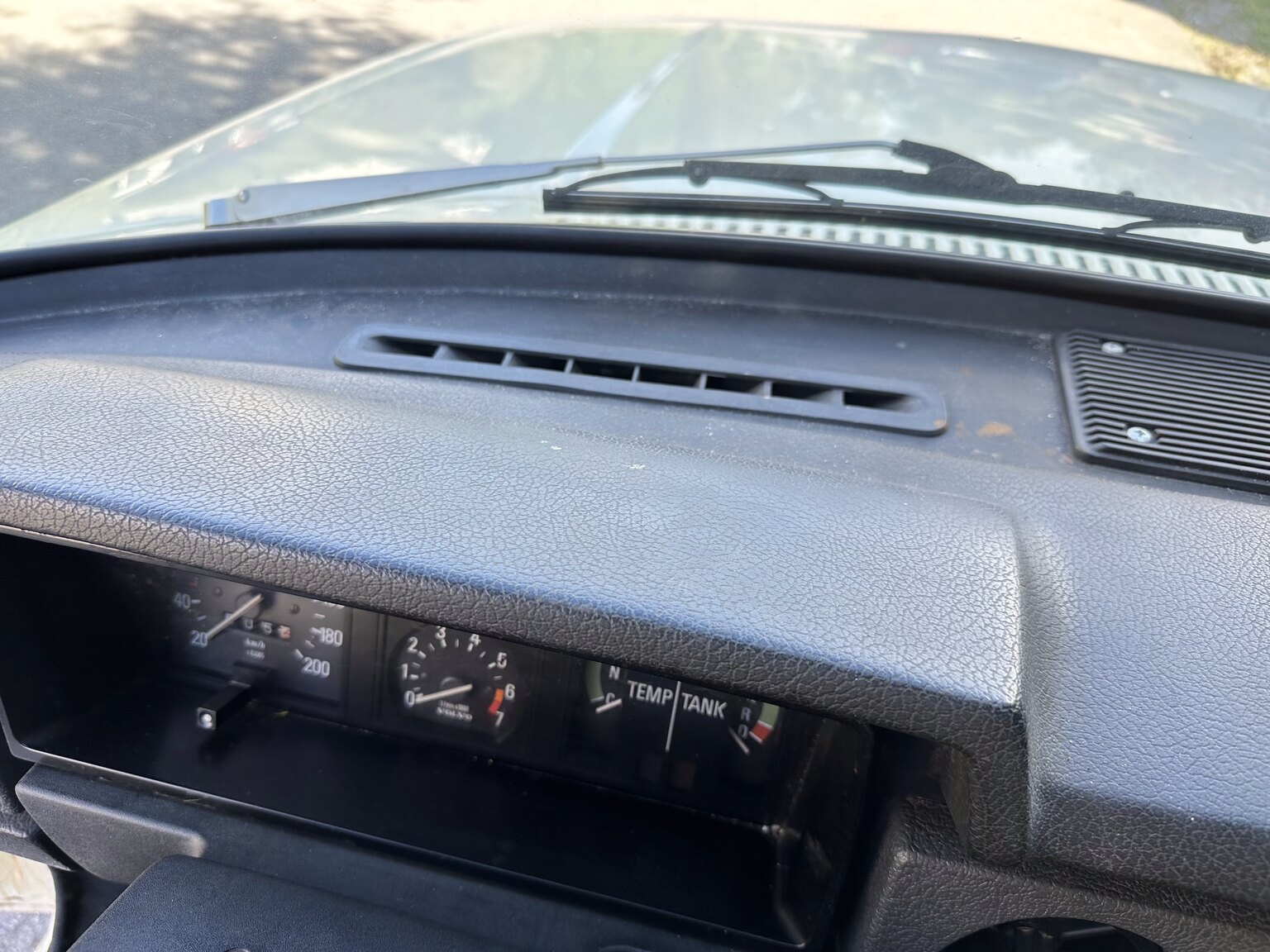Innenraumfoto von 1973 Volvo 142
