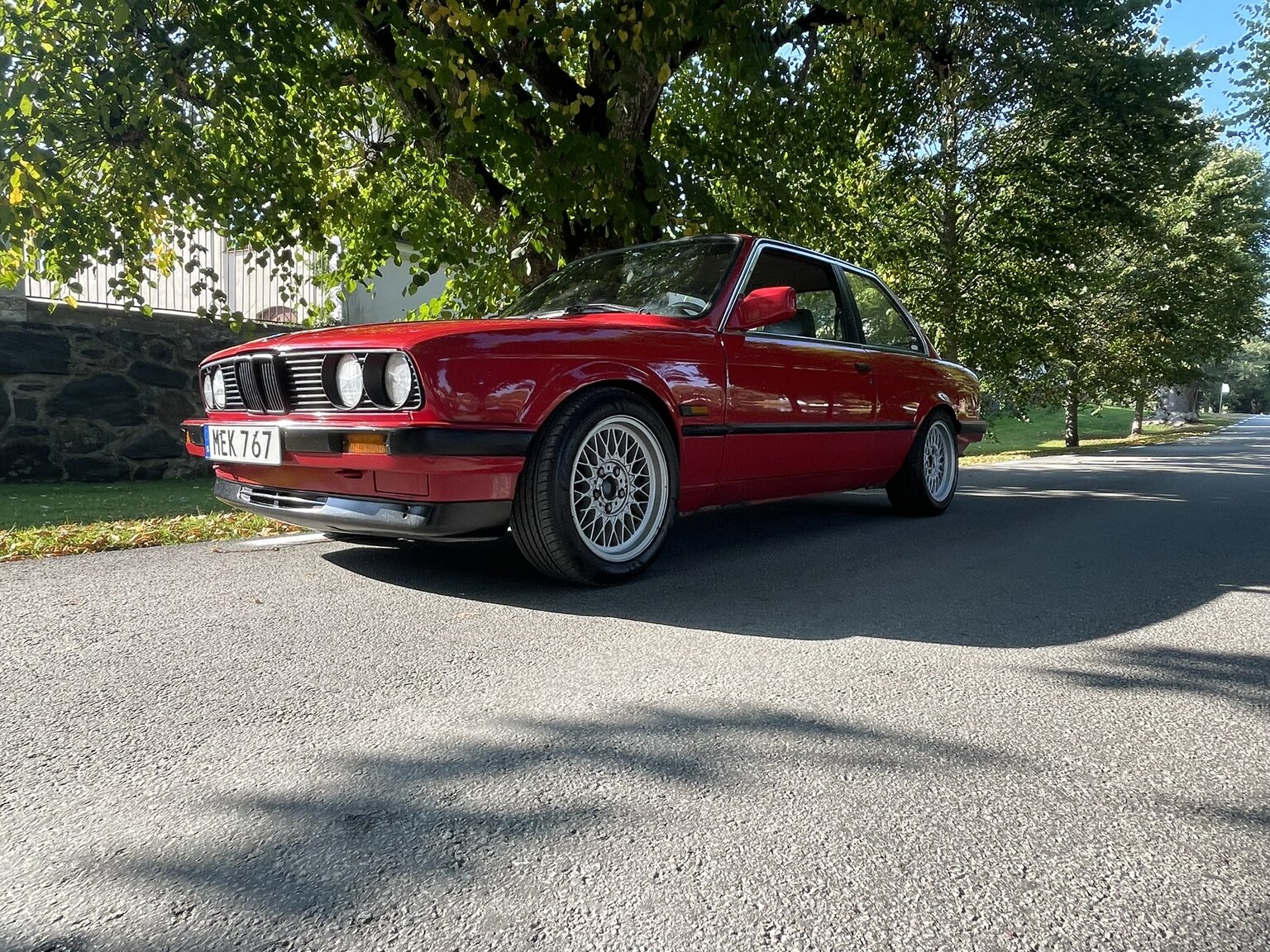 Exteriörbild på 1987 BMW 320i