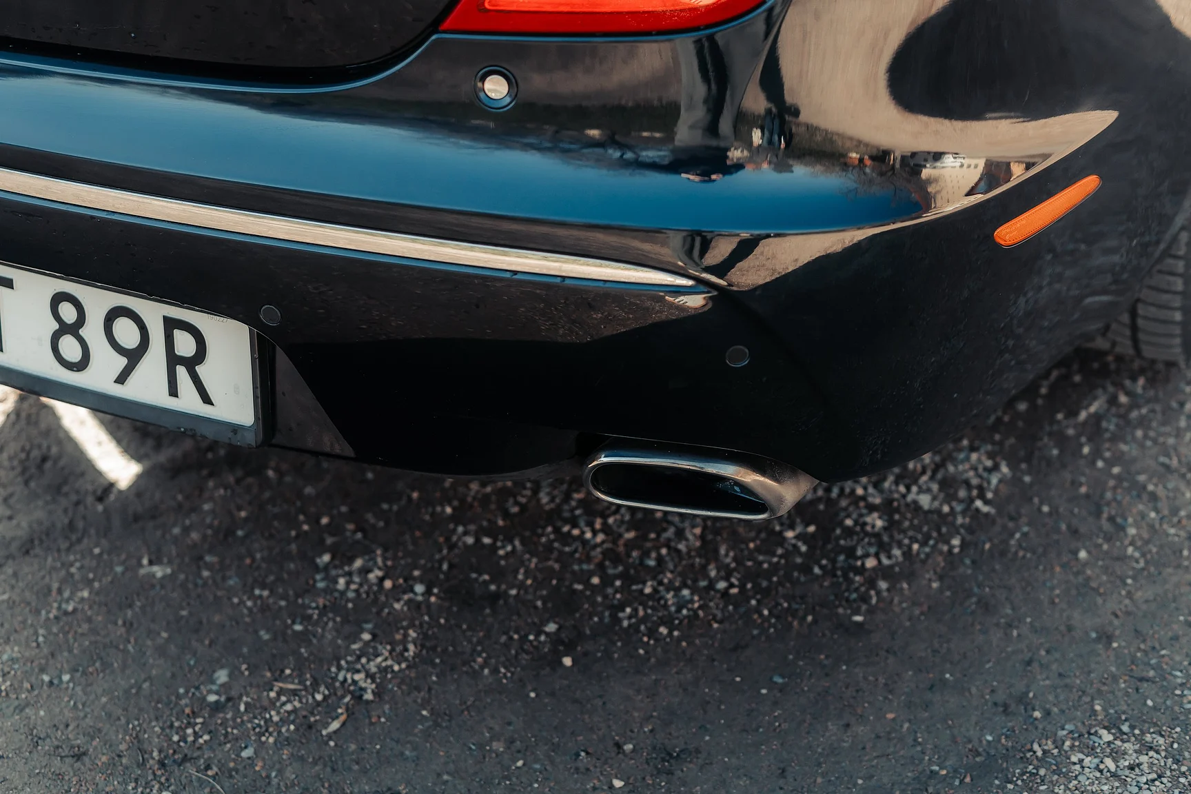 Exterior image of 2012 Jaguar XJ (28)