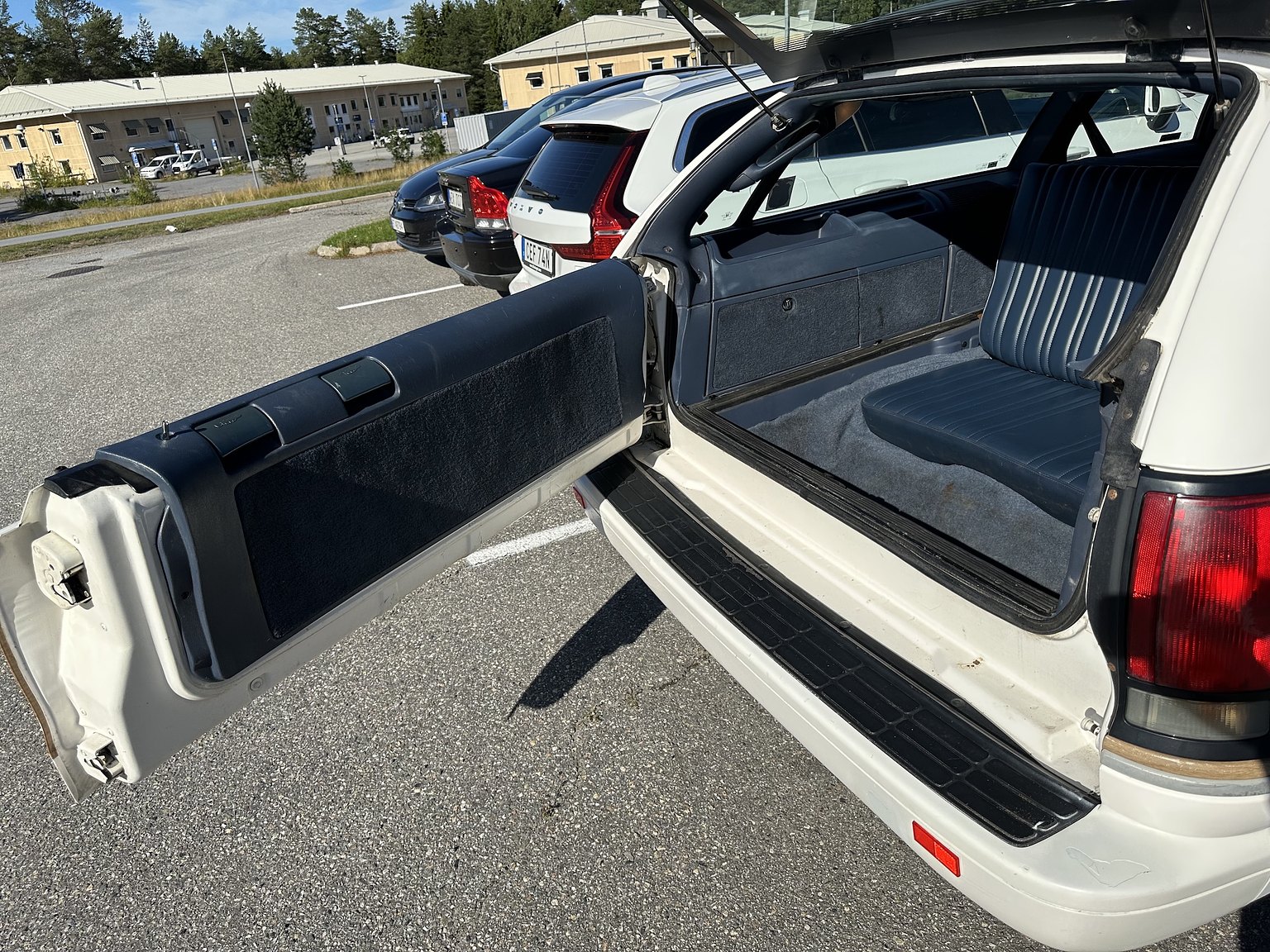 Interior image of 1993 Chevrolet Caprice Classic Wagon 5.7 V8 