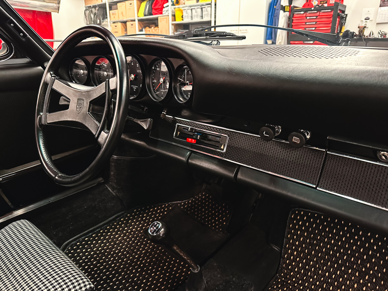 Interiörbild 1970 Porsche 911 E Targa