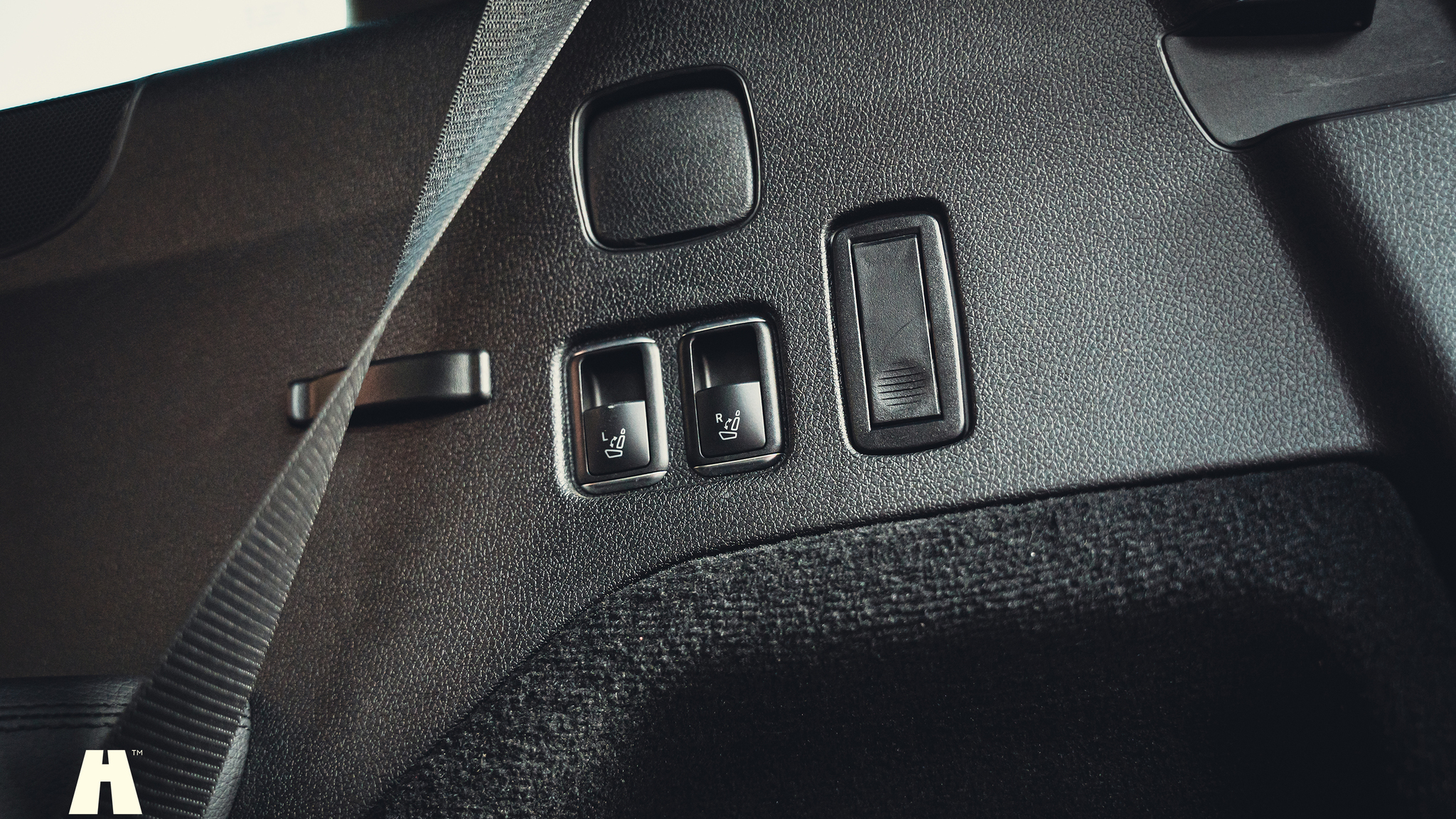 Innenraumfoto von 2017 Mercedes-Benz GLS 63 AMG (110)