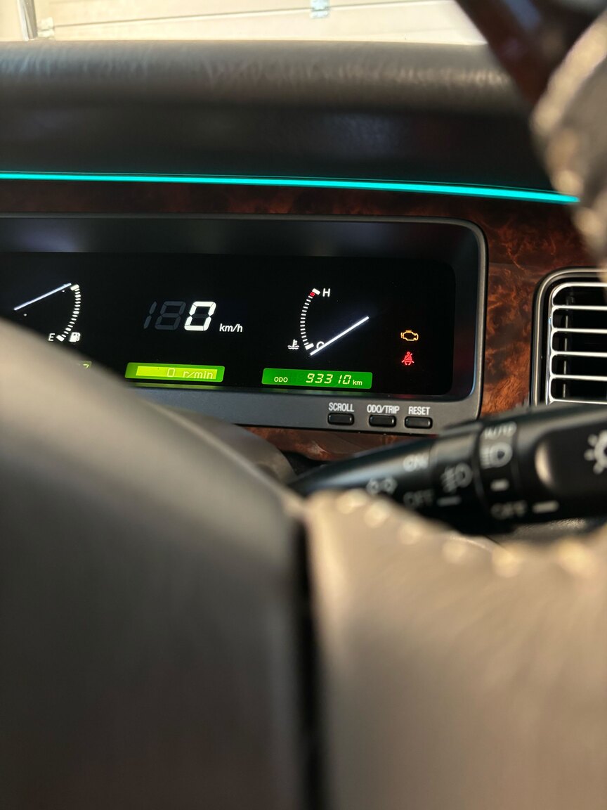 Interior image of 2000 Toyota Century