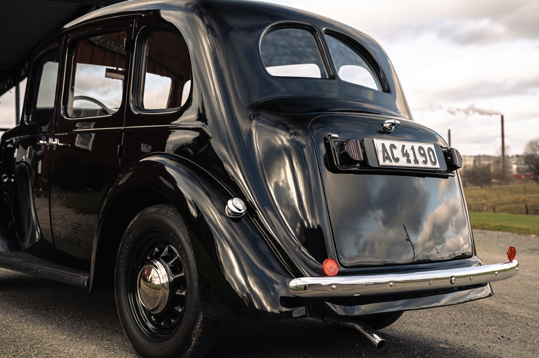 Exterior image of 1937 Austin Ten-Four 10-4