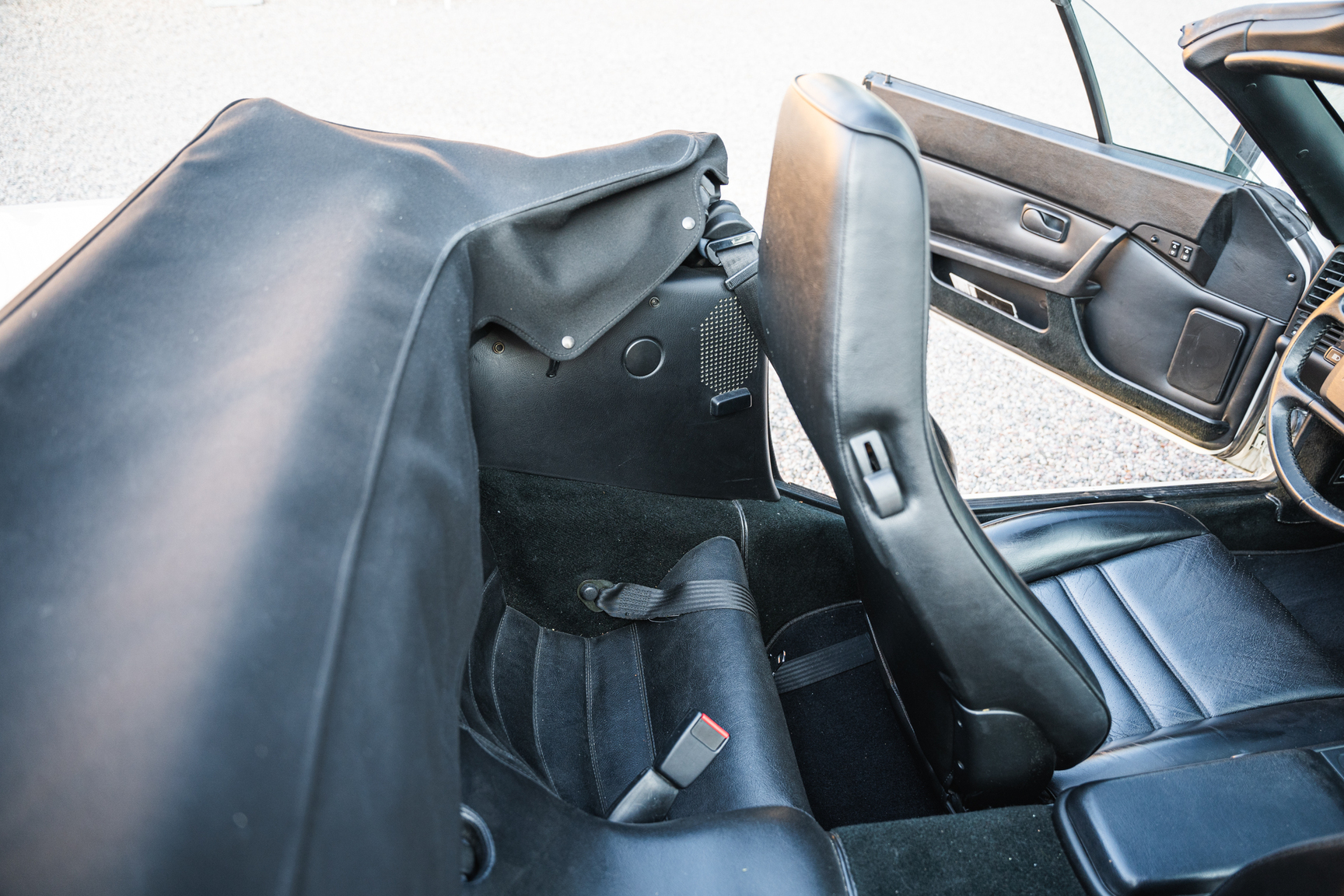 Innenraumfoto von 1991 Porsche 944 Turbo Cabriolet