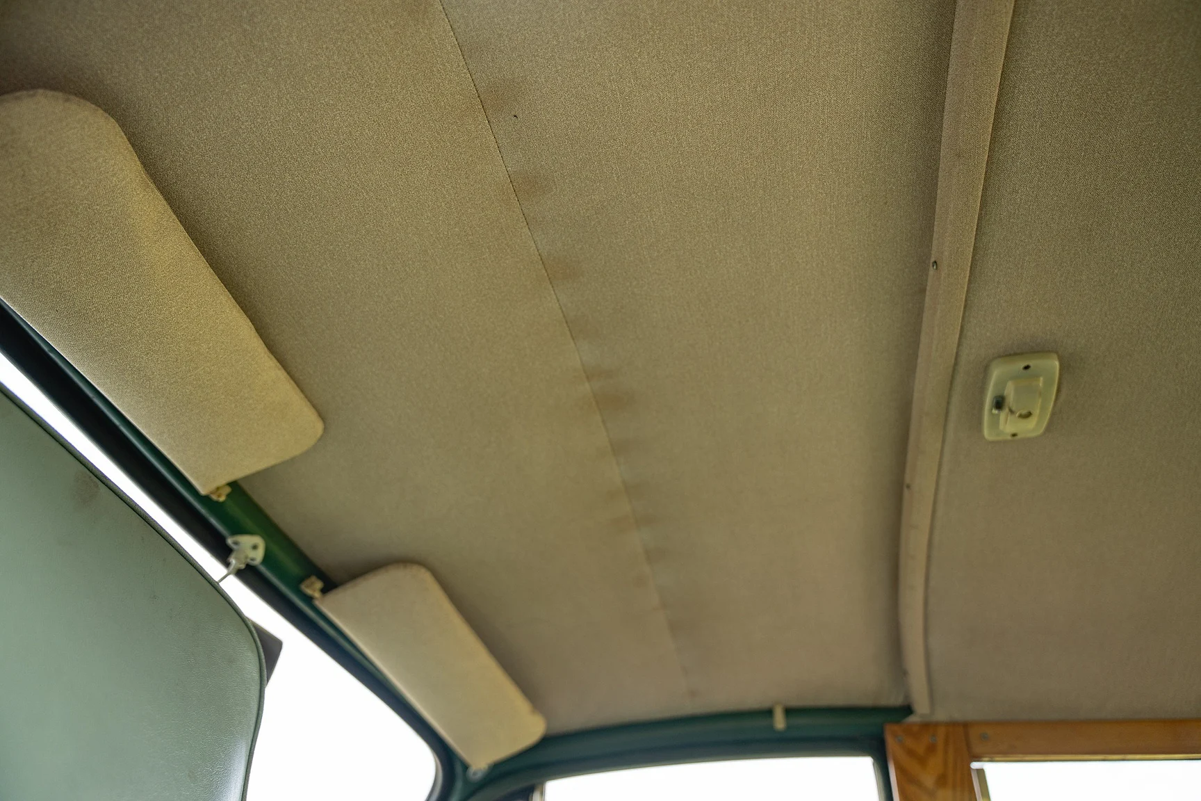 Interior image of 1968 Morris Minor Traveller (59)